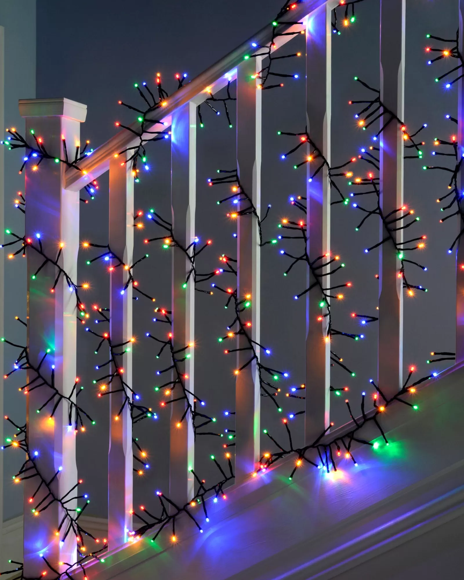 WeRChristmas Cluster Lights^180 Chasing Cluster Light String, Multi-Coloured