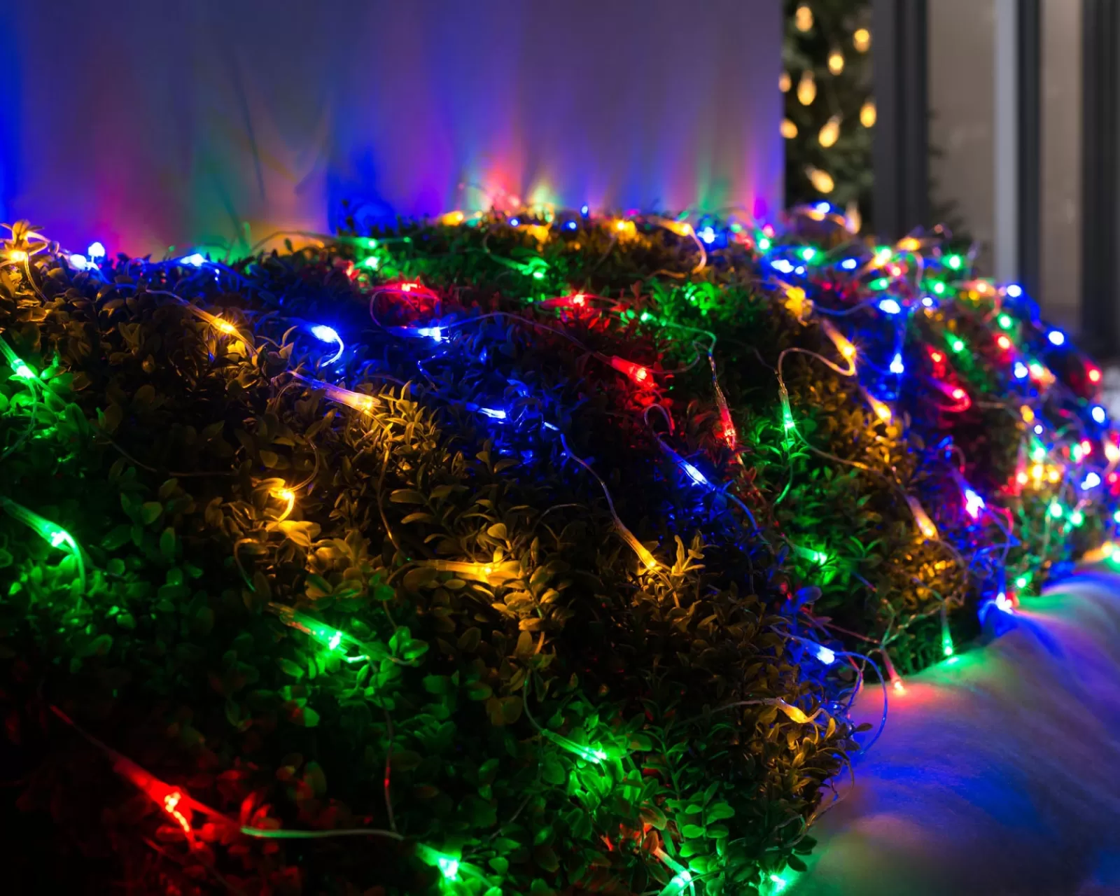 WeRChristmas Curtain & Net Lights | Connectable Lights^180 LED Connectable Net Light, Multi-Coloured, 1.8 M