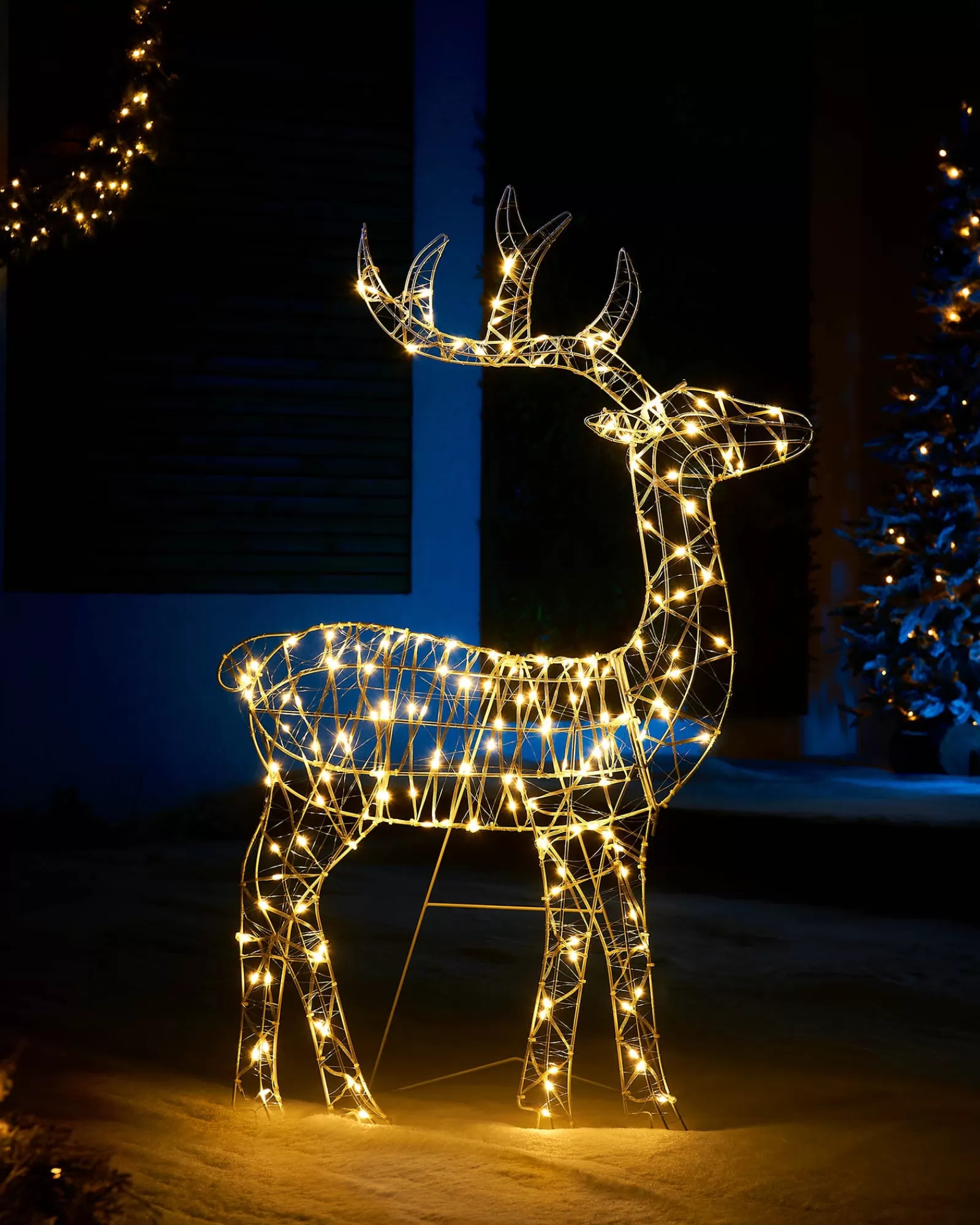 WeRChristmas Outdoor Lighted Reindeer^2D Standing Reindeer Silhouette, 95 Cm