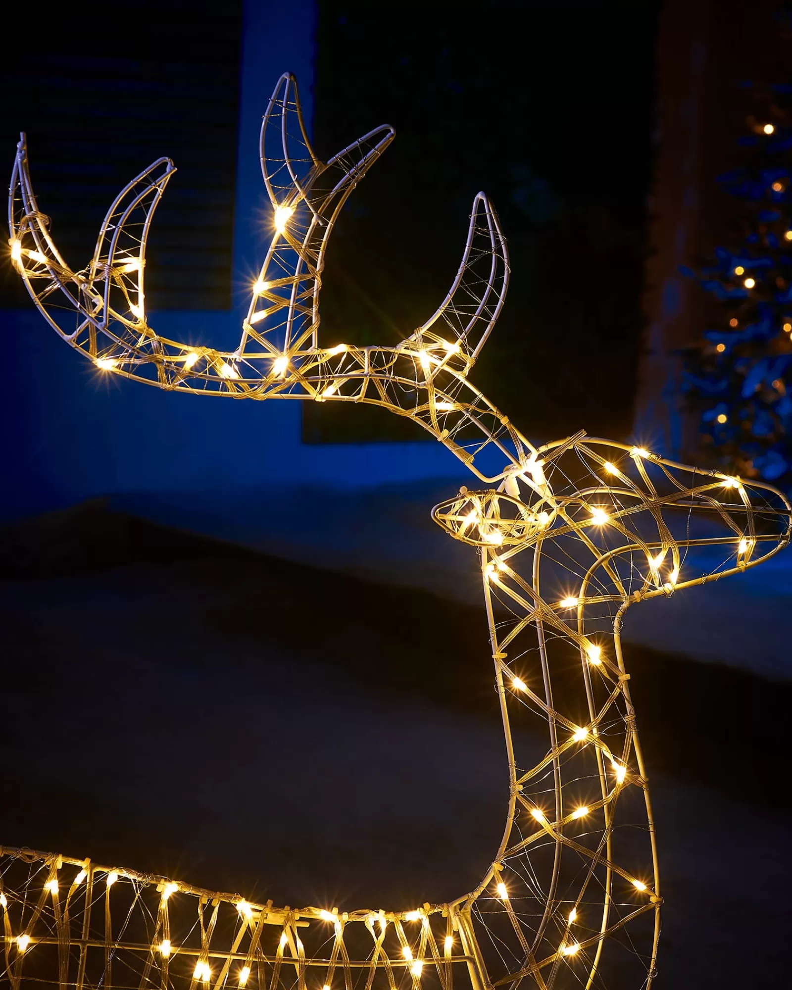 WeRChristmas Outdoor Lighted Reindeer^2D Standing Reindeer Silhouette, 95 Cm