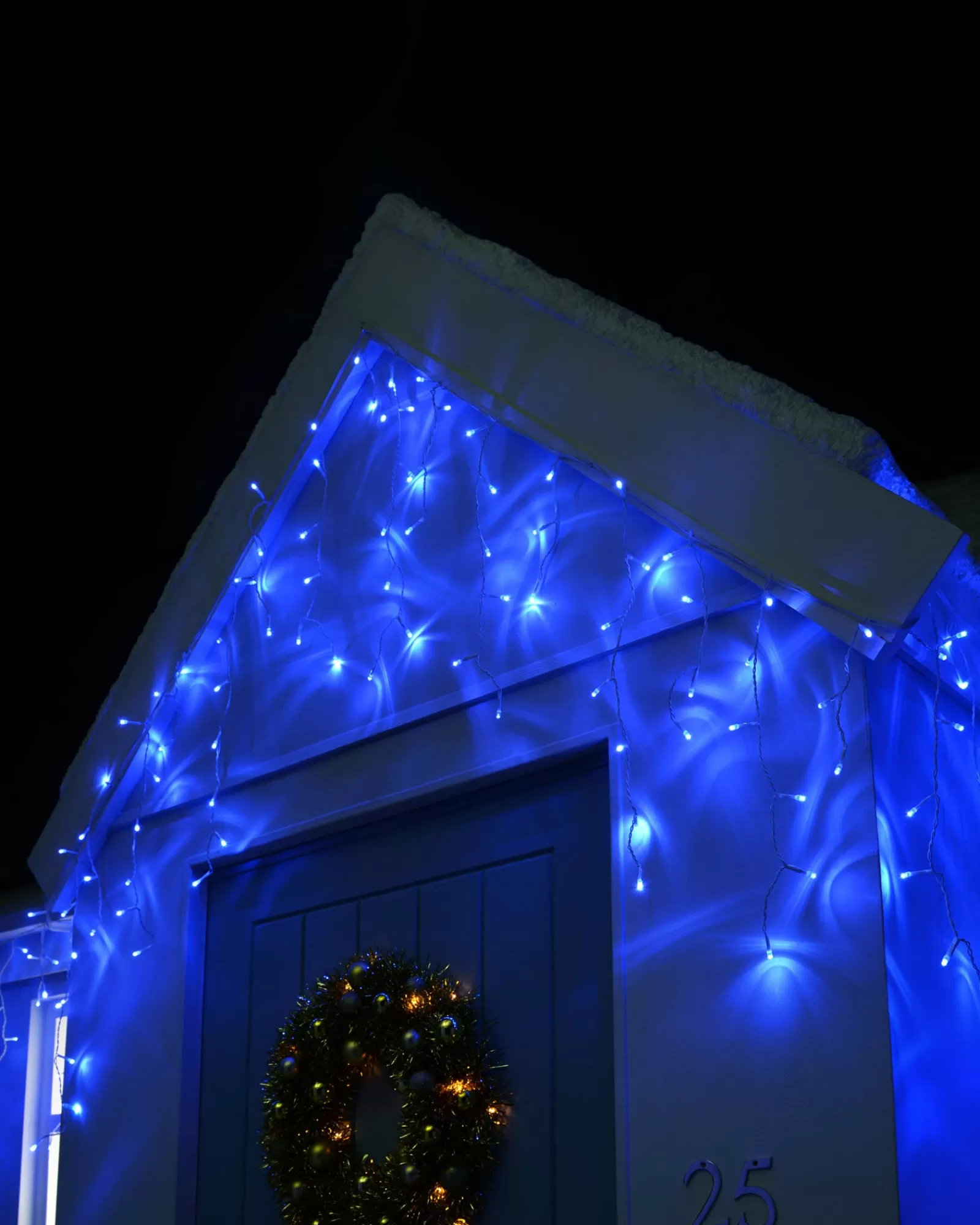 WeRChristmas Icicle Lights^360 Icicle LED Light String, Blue, 8.8 M