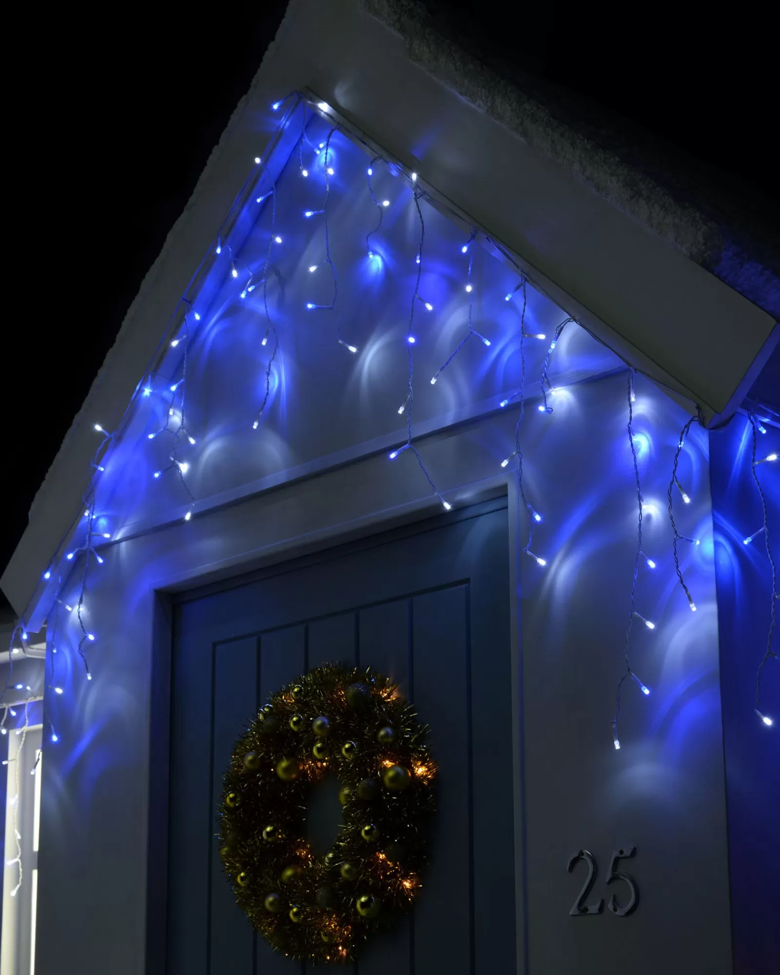 WeRChristmas Icicle Lights^360 Icicle LED Light String, Blue/White, 8.8 M