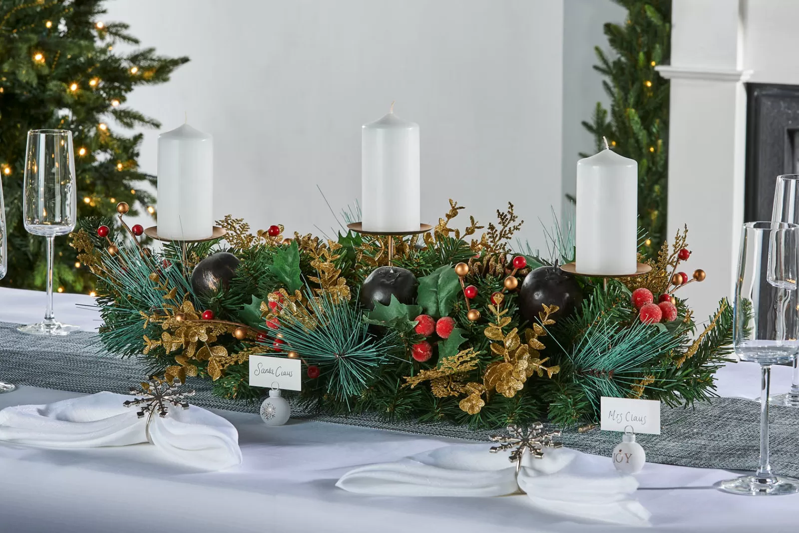 WeRChristmas Table Decorations | Candle Holder Garlands^3 Pillar Decorated Garland Candle Holder, 76 Cm