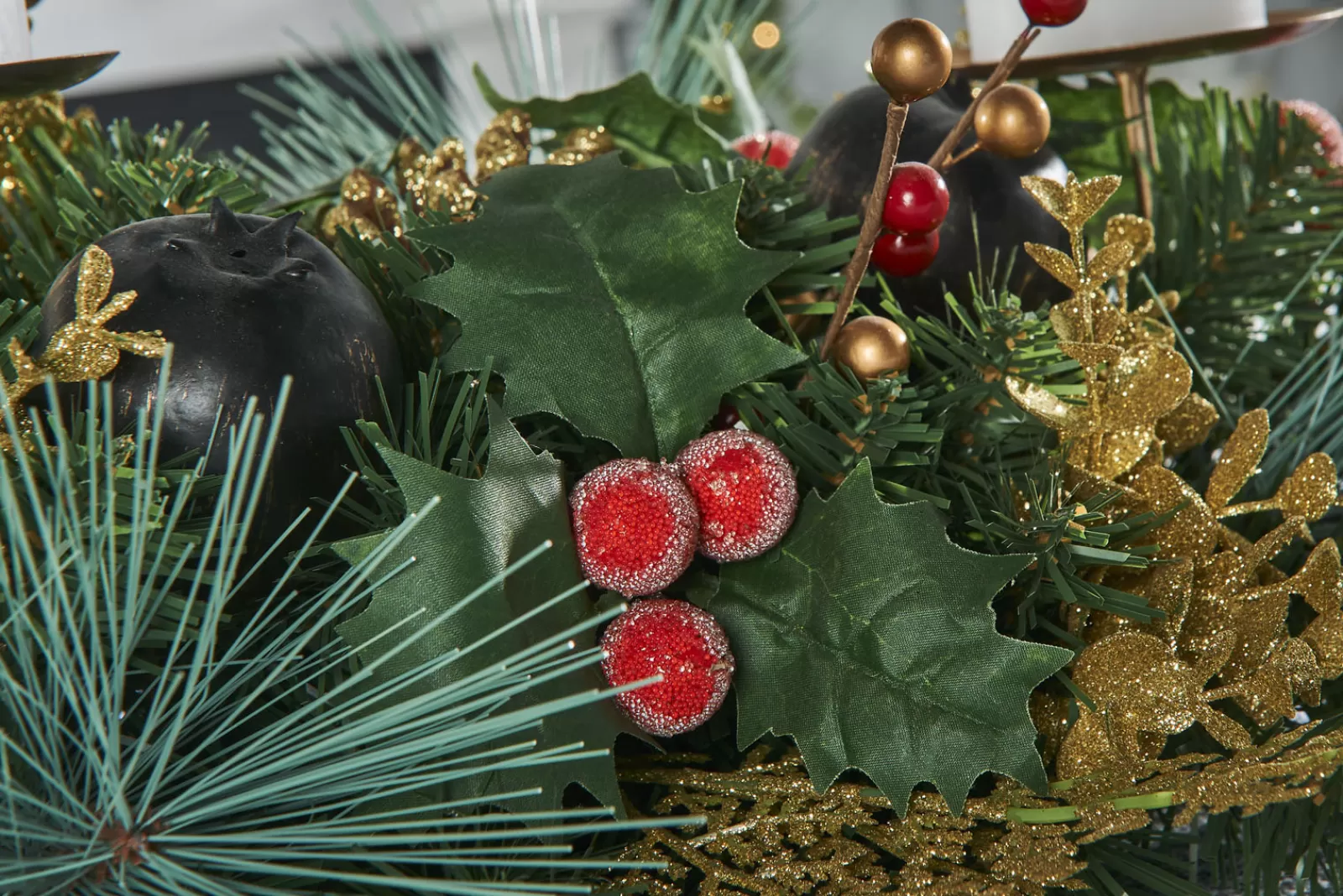 WeRChristmas Table Decorations | Candle Holder Garlands^3 Pillar Decorated Garland Candle Holder, 76 Cm