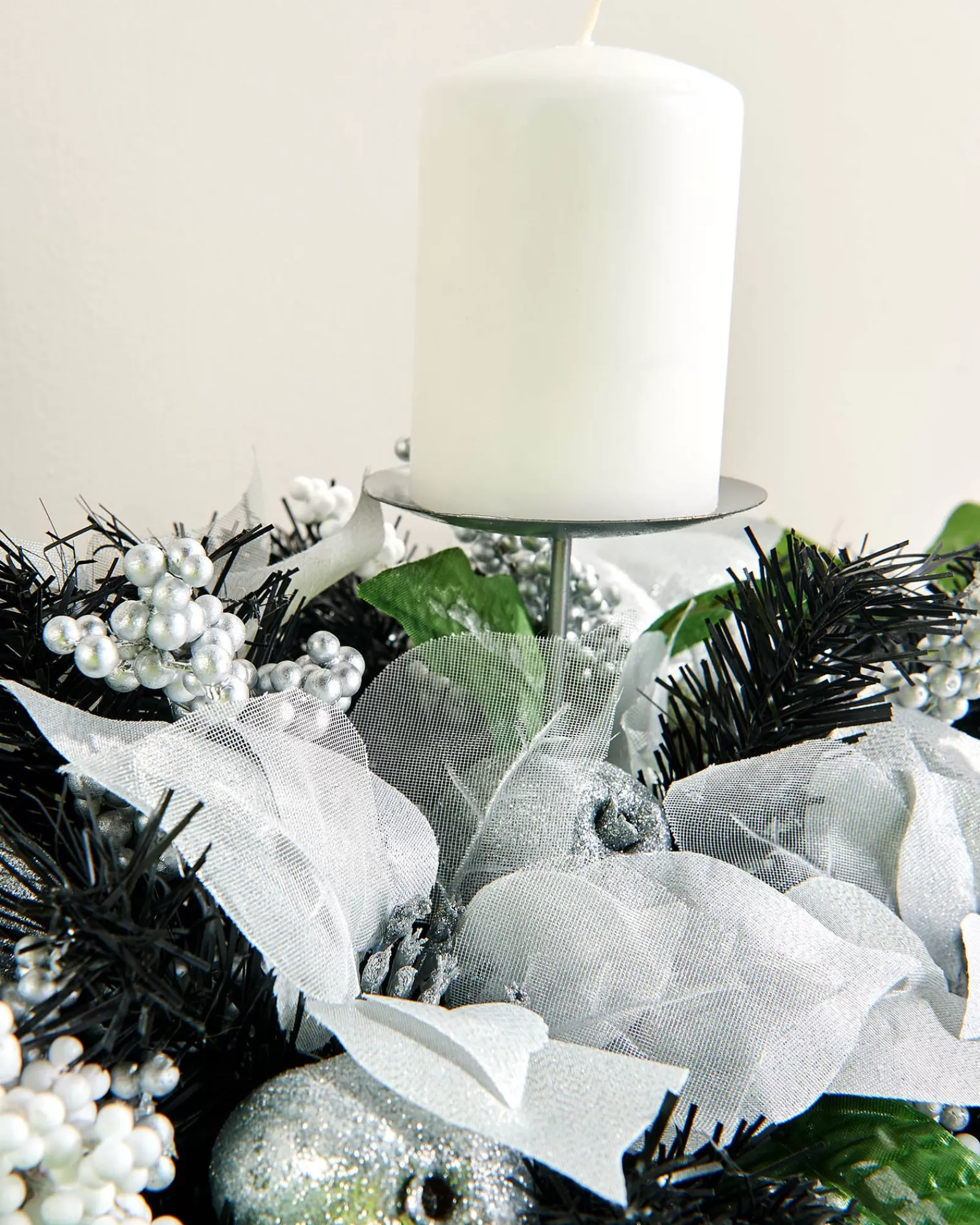 WeRChristmas Table Decorations | Candle Holder Garlands^3 Pillar Decorated Garland Candle Holder, Black/Silver, 76 Cm