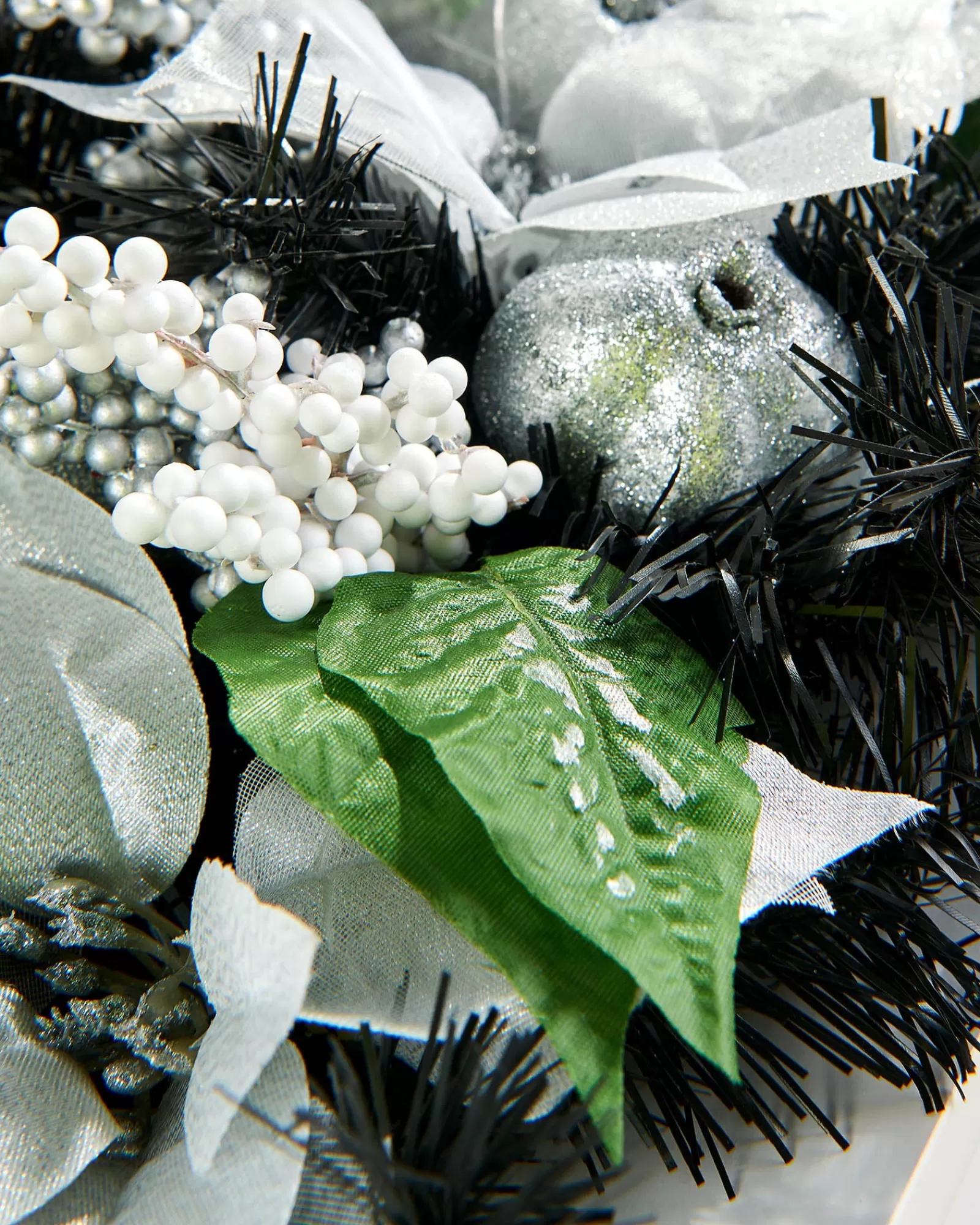 WeRChristmas Table Decorations | Candle Holder Garlands^3 Pillar Decorated Garland Candle Holder, Black/Silver, 76 Cm