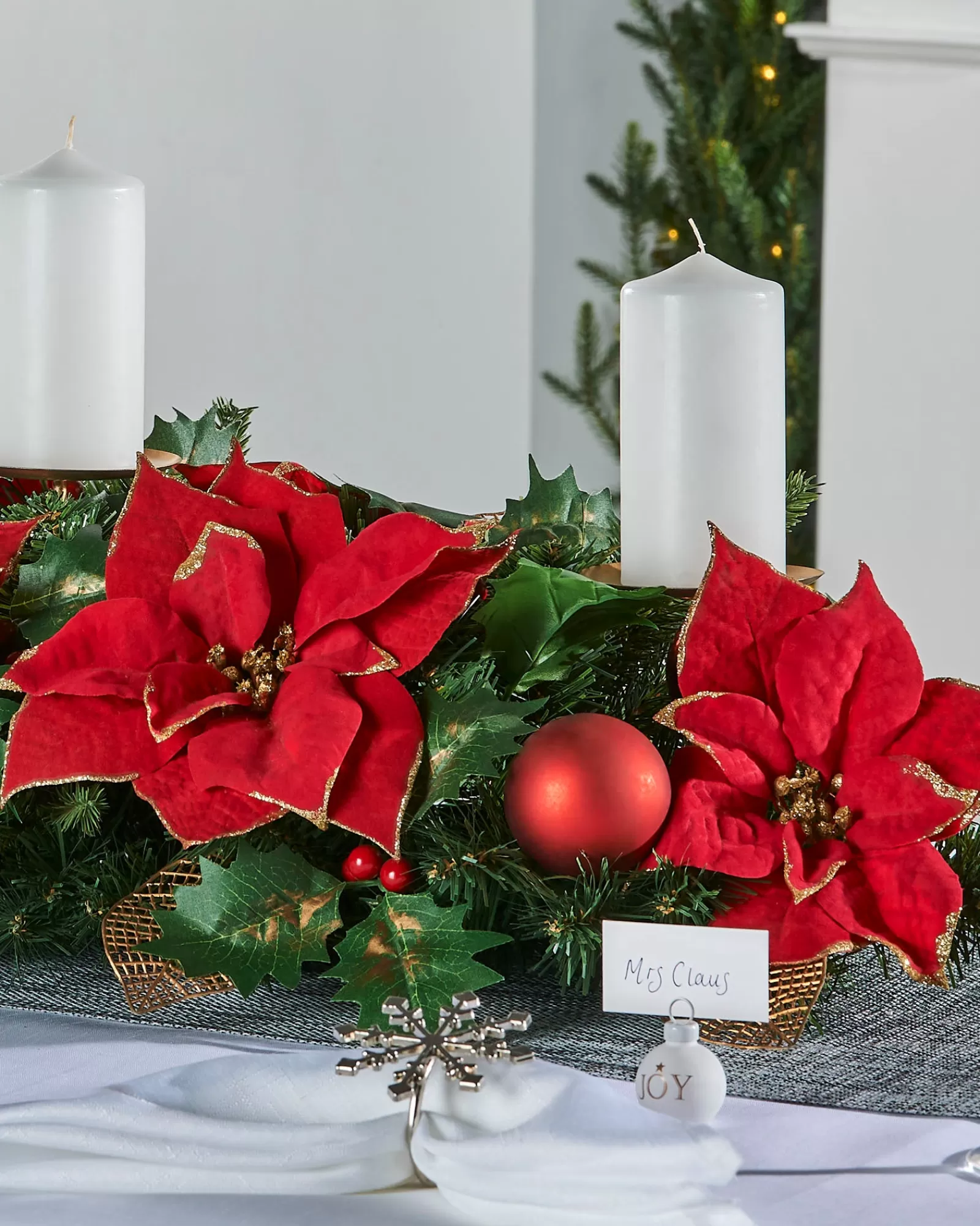 WeRChristmas Table Decorations | Candle Holder Garlands^3 Pillar Decorated Garland Candle Holder, Red, 76 Cm