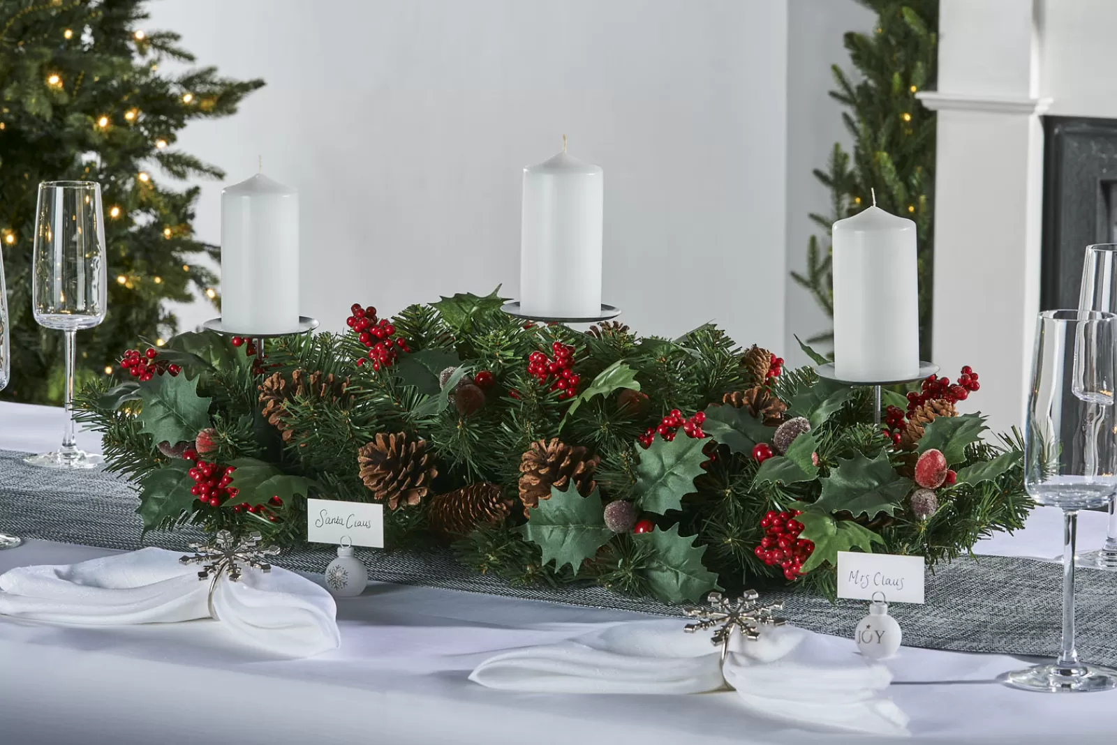 WeRChristmas Table Decorations | Candle Holder Garlands^3 Pillar Decorated Garland Candle Holder, Red, 76 Cm
