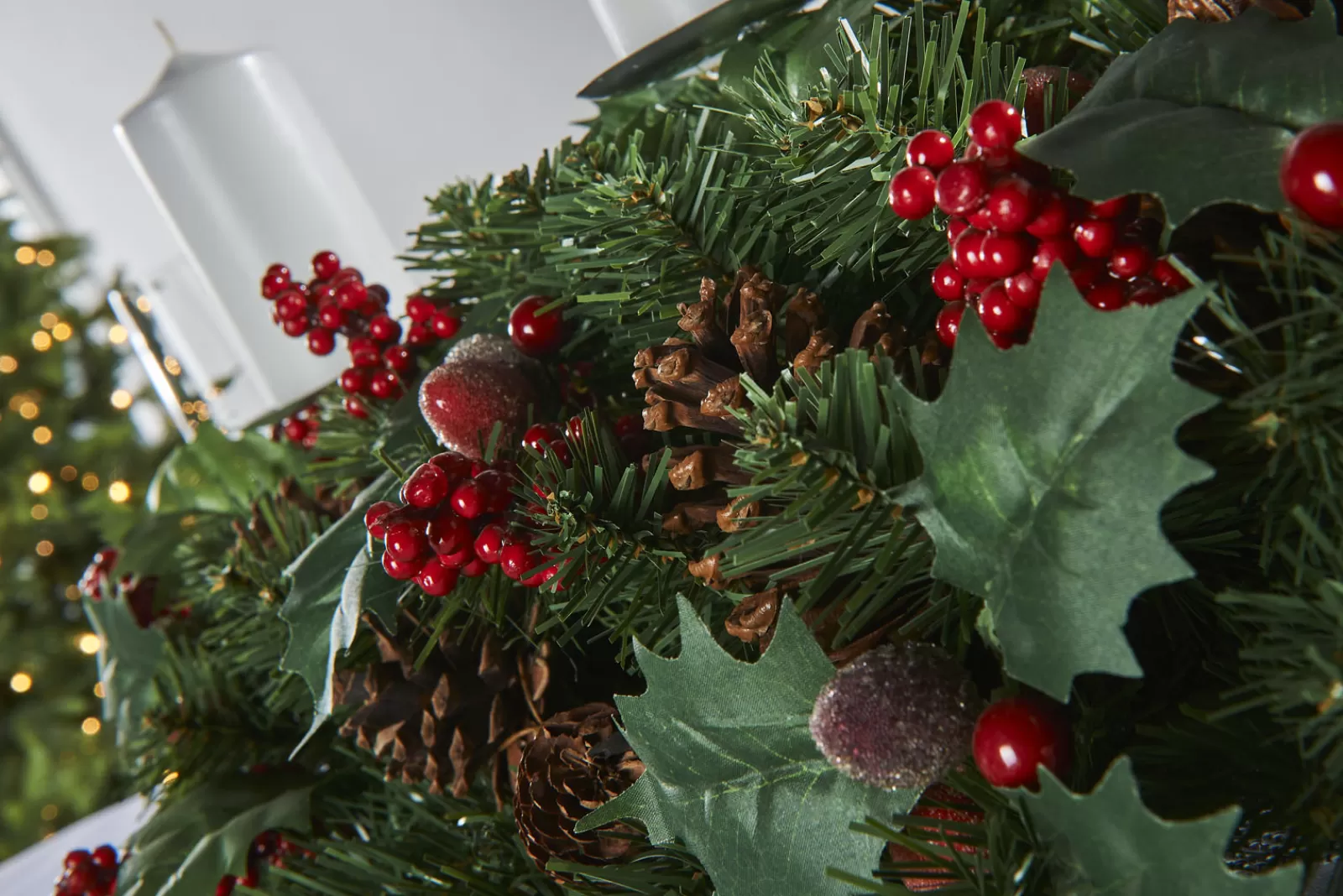 WeRChristmas Table Decorations | Candle Holder Garlands^3 Pillar Decorated Garland Candle Holder, Red, 76 Cm