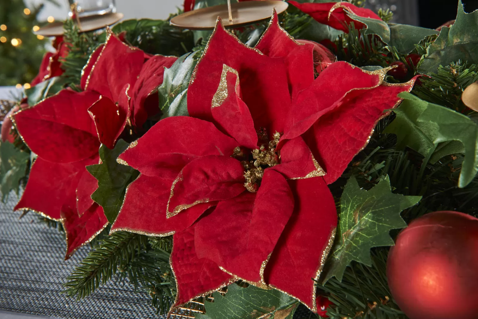 WeRChristmas Table Decorations | Candle Holder Garlands^3 Pillar Decorated Garland Candle Holder, Red, 76 Cm