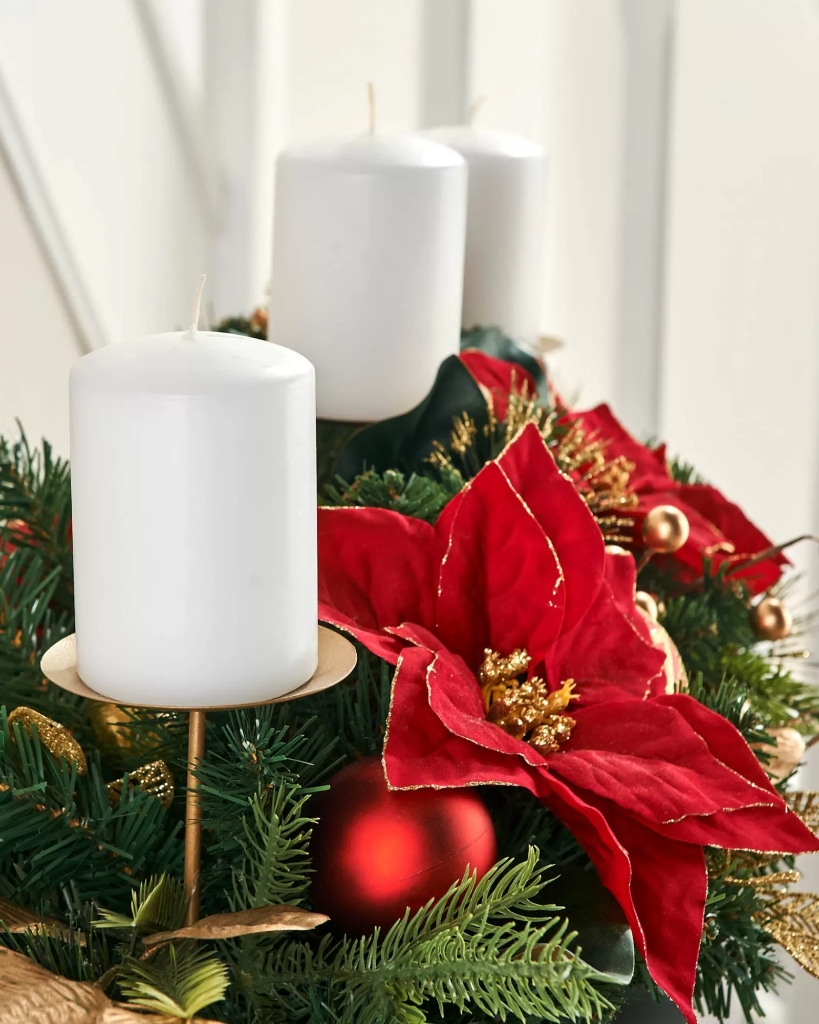 WeRChristmas Table Decorations | Candle Holder Garlands^3 Pillar Decorated Garland Candle Holder, Red/Gold, 76 Cm