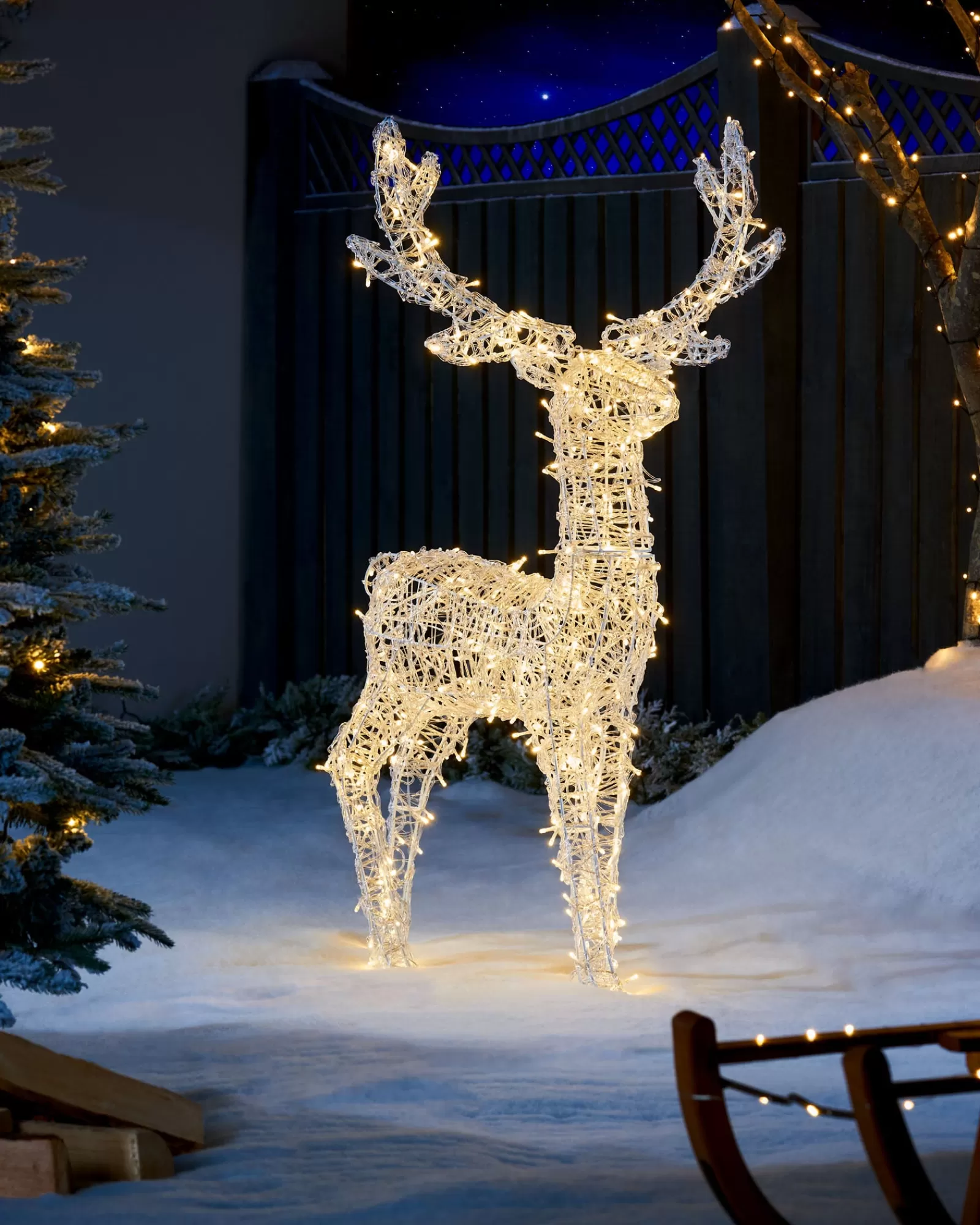 WeRChristmas Outdoor Lighted Reindeer^3D Acrylic Reindeer Decoration, 122 Cm