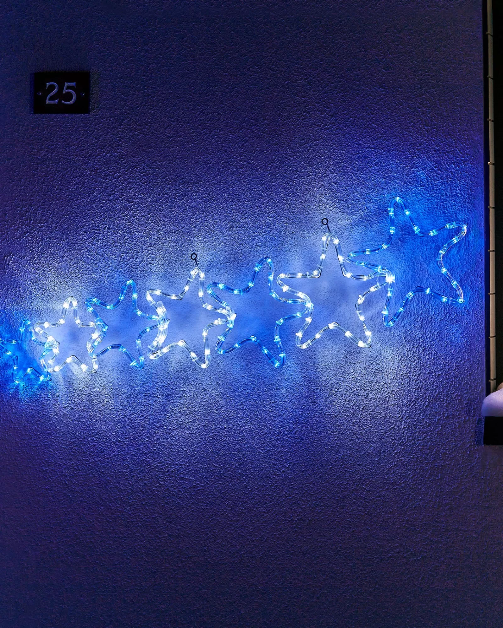 WeRChristmas Festive Star, Snowflake & Sign Lights^7-Star Motif Rope Light Silhouette, White/Blue, 119 Cm