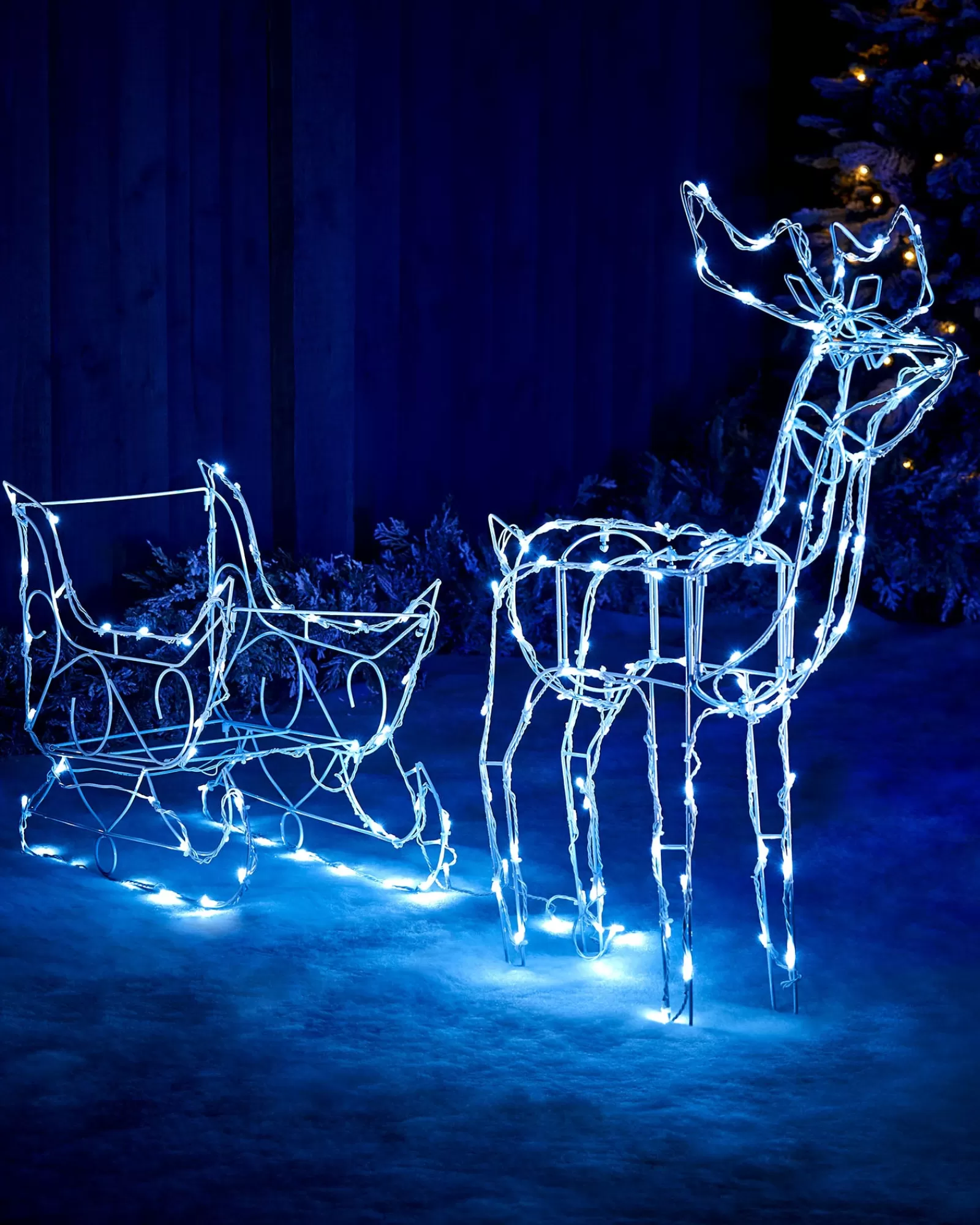 WeRChristmas Outdoor Lighted Reindeer^Animated Multi-Function Reindeer And Sleigh Silhouette, 80 Cm