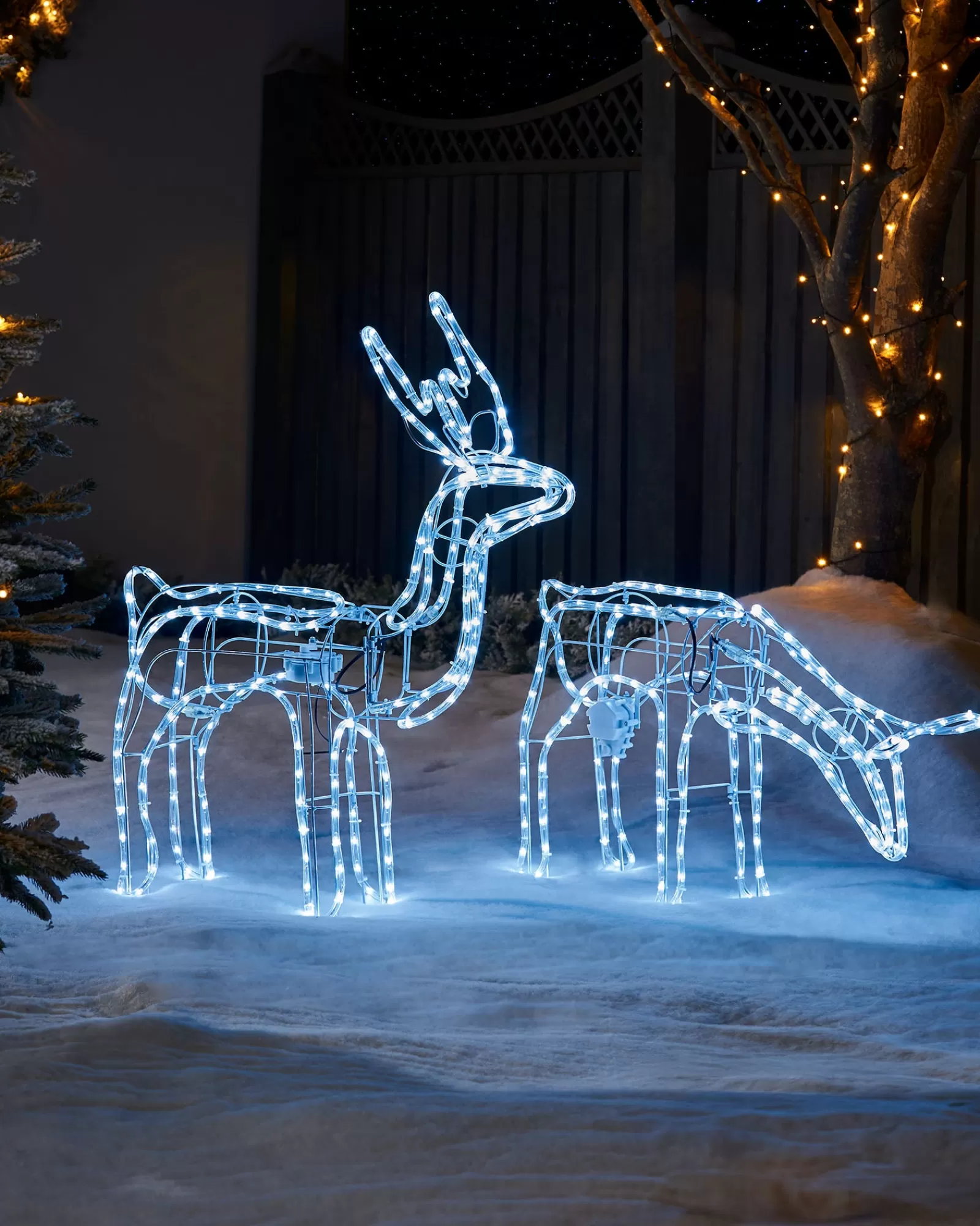 WeRChristmas Outdoor Lighted Reindeer^Animated Reindeer Family Silhouette, 88 Cm