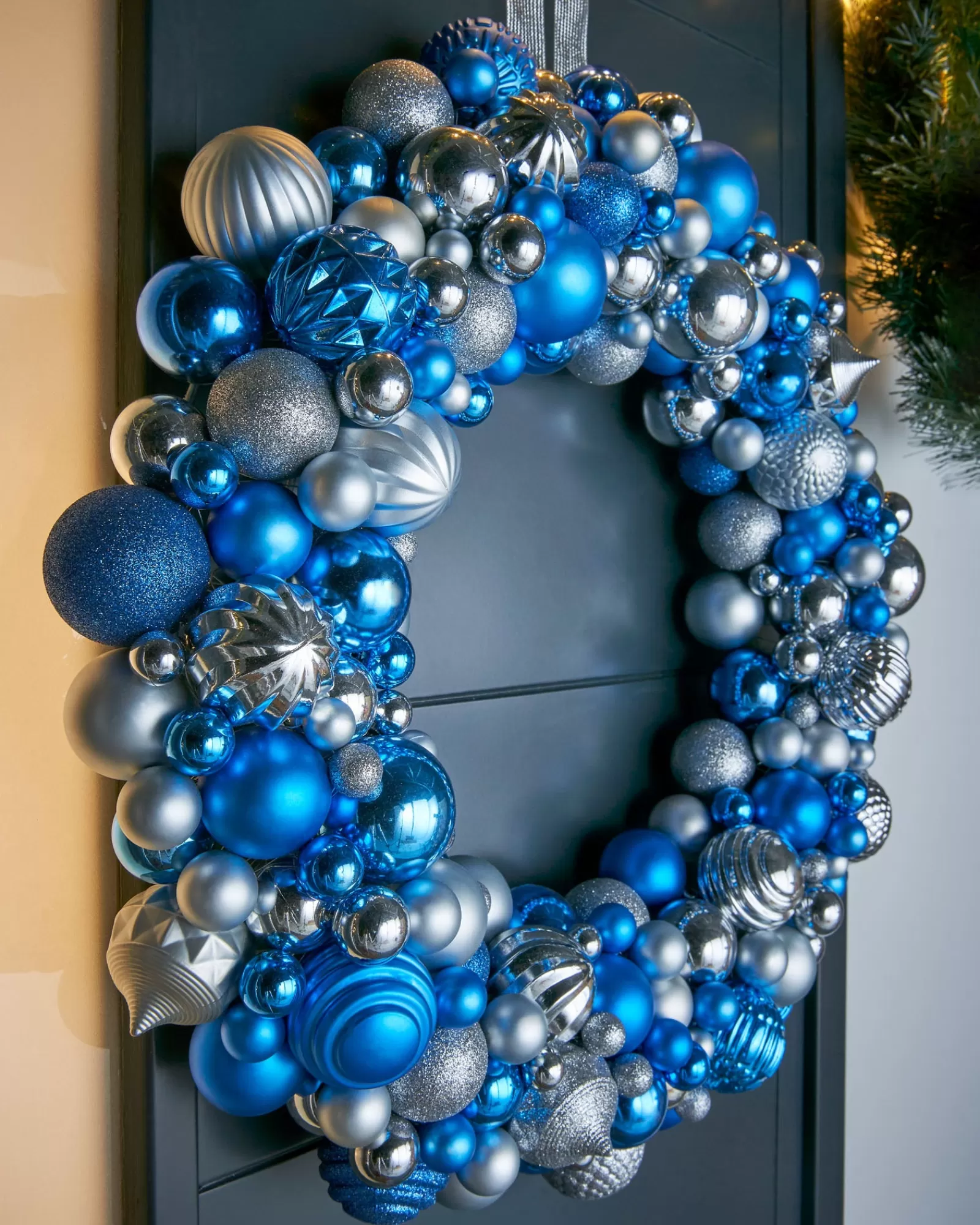 WeRChristmas Bauble Wreaths^Antarctica Bauble Wreath, 60 Cm