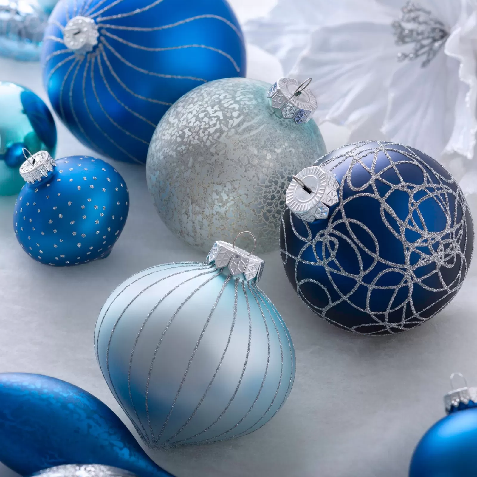 WeRChristmas Glass Baubles^Antarctica Blue Glass Baubles, 5 Pack, 15 Cm