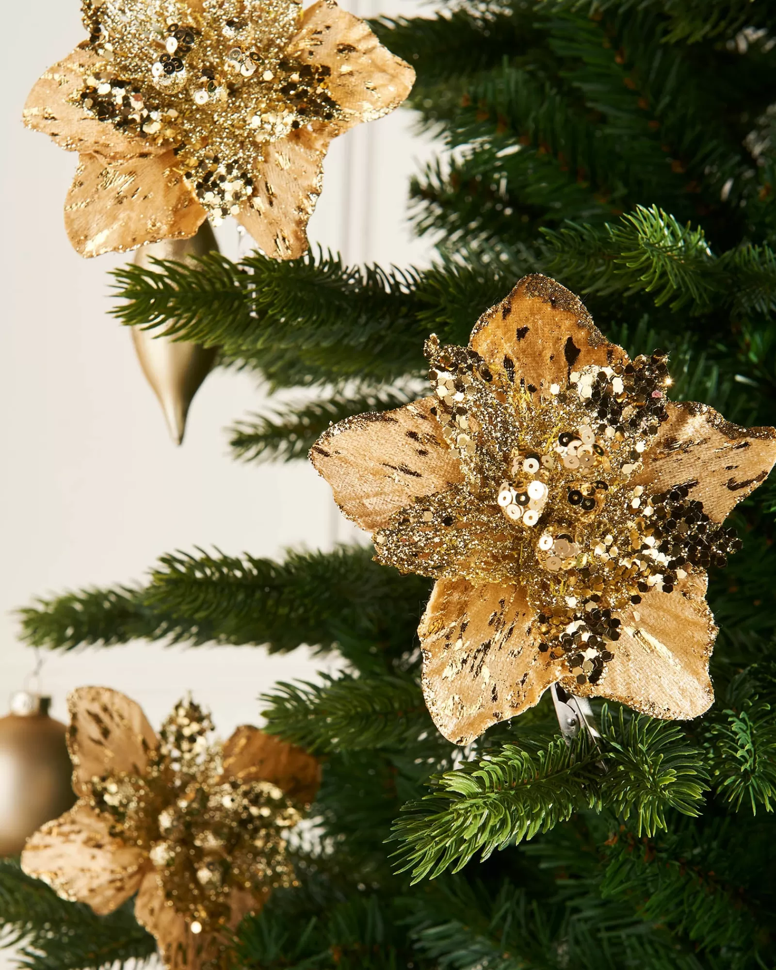 WeRChristmas Flowers & Foliage | Flowers & Foliage^Artificial Gold Poinsettia Flower With Clip, 3 Pack, 12 Cm