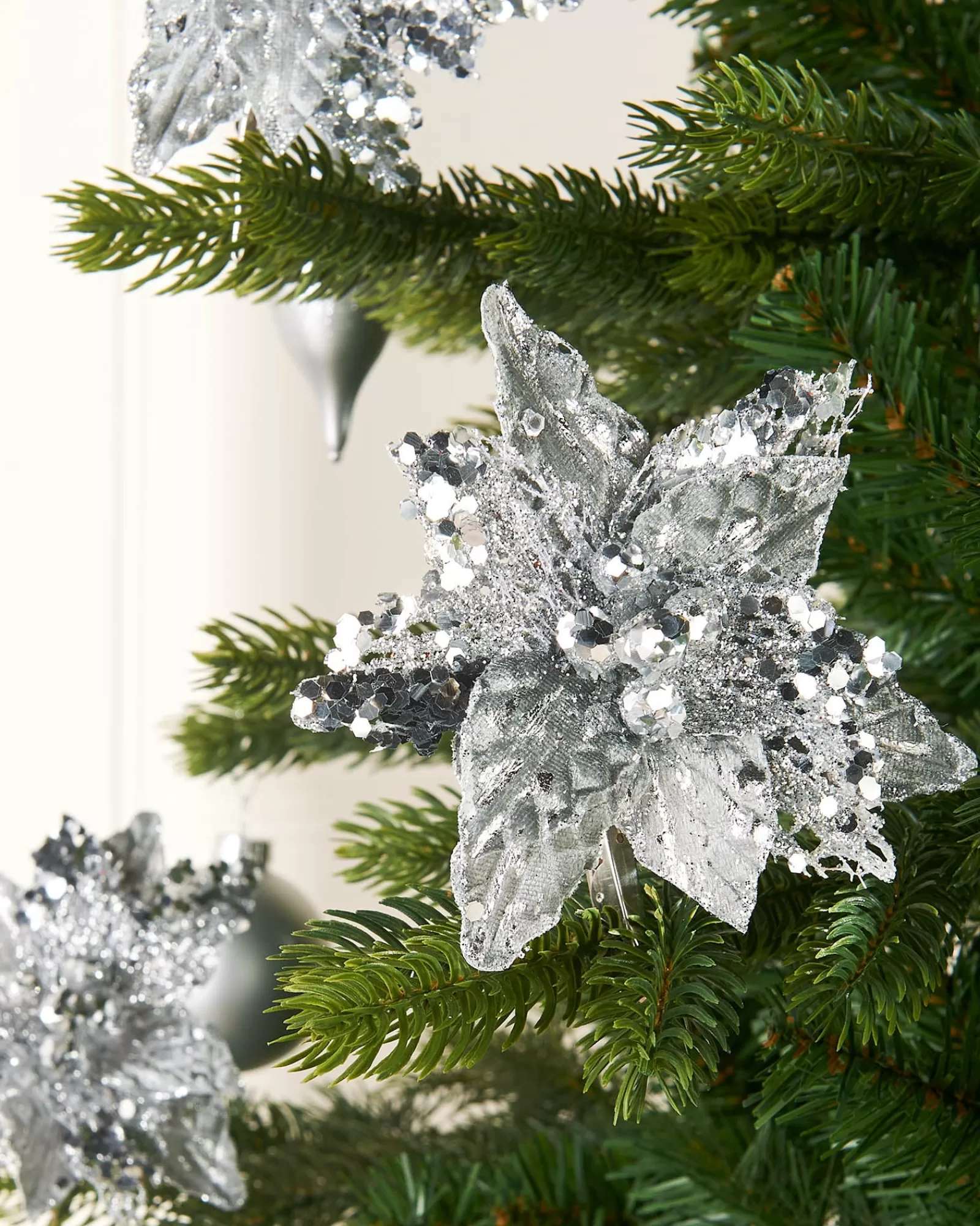 WeRChristmas Flowers & Foliage | Flowers & Foliage^Artificial Silver Poinsettia Flower With Clip, 3 Pack, 12 Cm