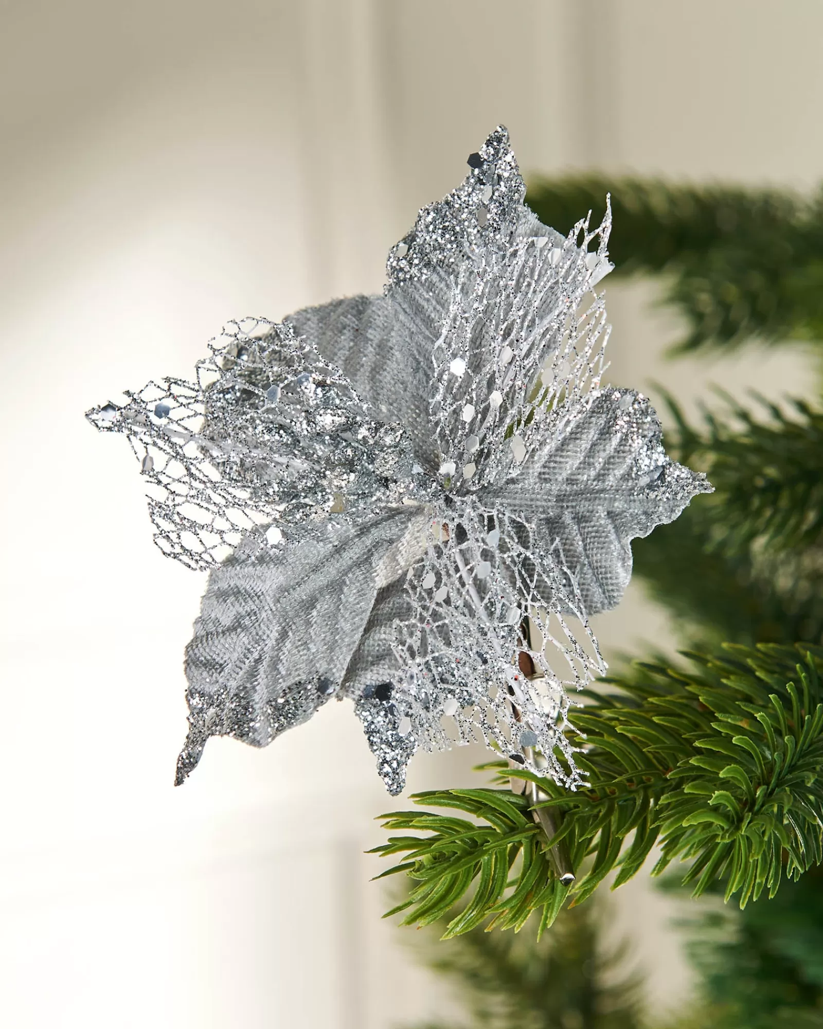 WeRChristmas Flowers & Foliage | Flowers & Foliage^Artificial Silver Poinsettia Flower With Clip, 3 Pack, 12 Cm