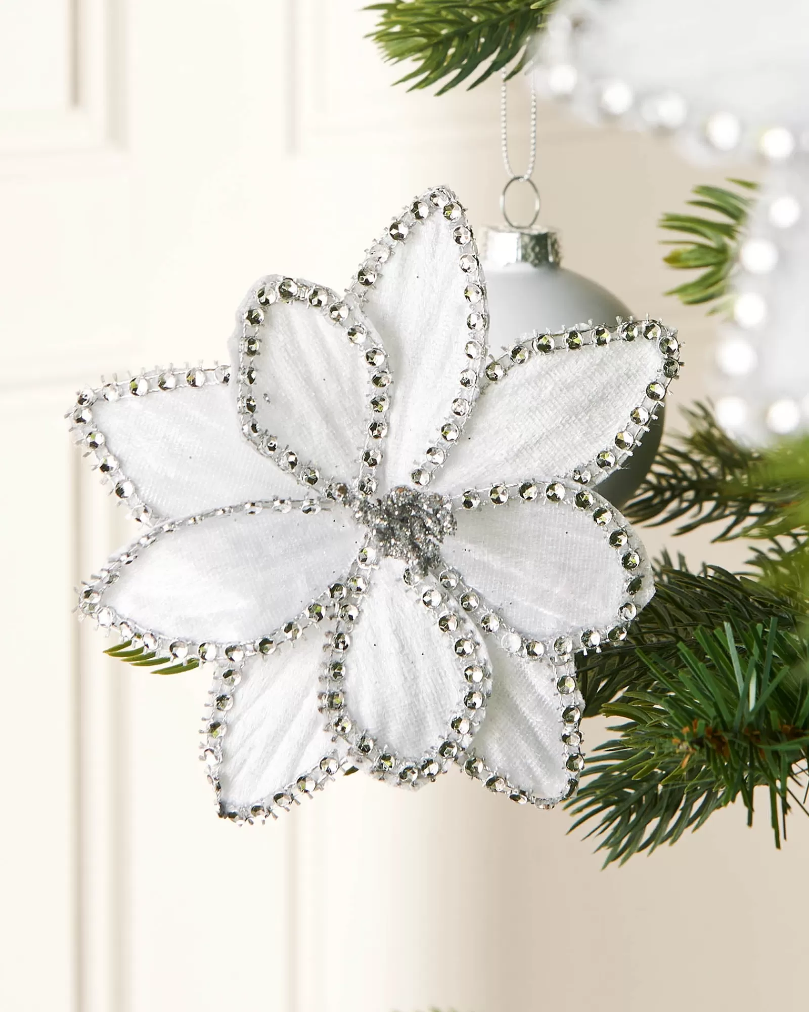 WeRChristmas Flowers & Foliage | Flowers & Foliage^Artificial White Poinsettia Flower With Clip, 3 Pack, 12 Cm