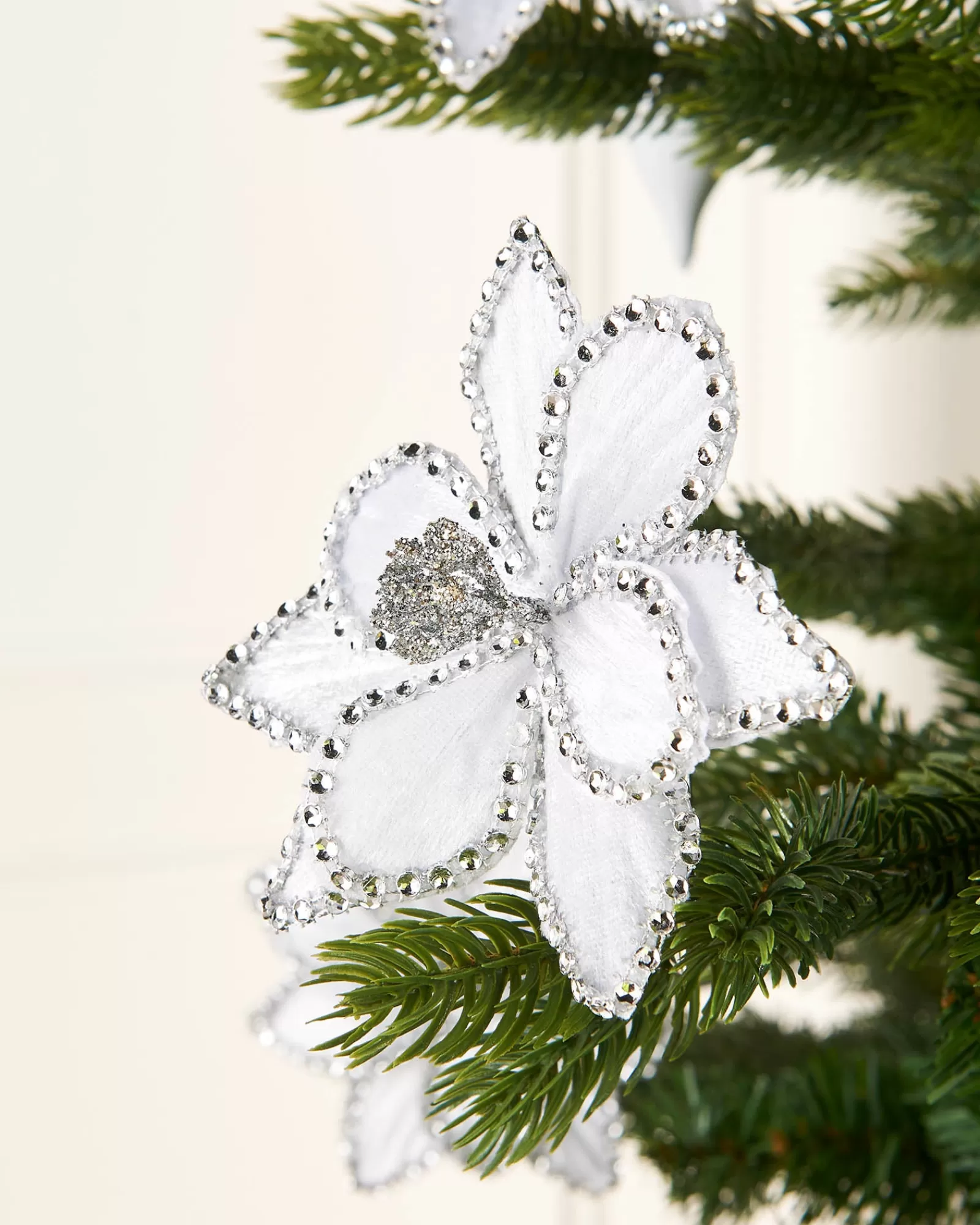 WeRChristmas Flowers & Foliage | Flowers & Foliage^Artificial White Poinsettia Flower With Clip, 3 Pack, 12 Cm