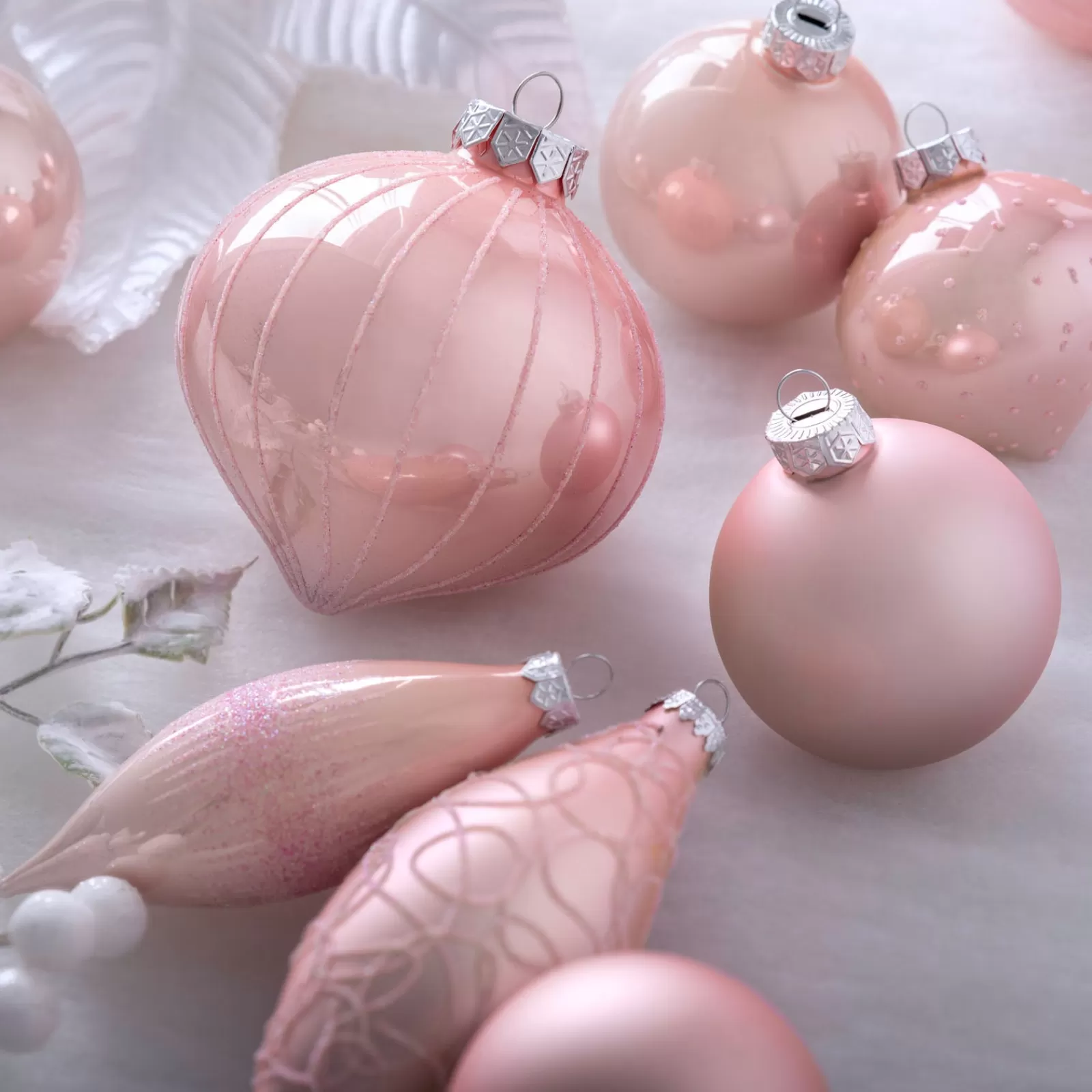 WeRChristmas Glass Baubles^Baby Pink Glass Baubles, 5 Pack, 15 Cm