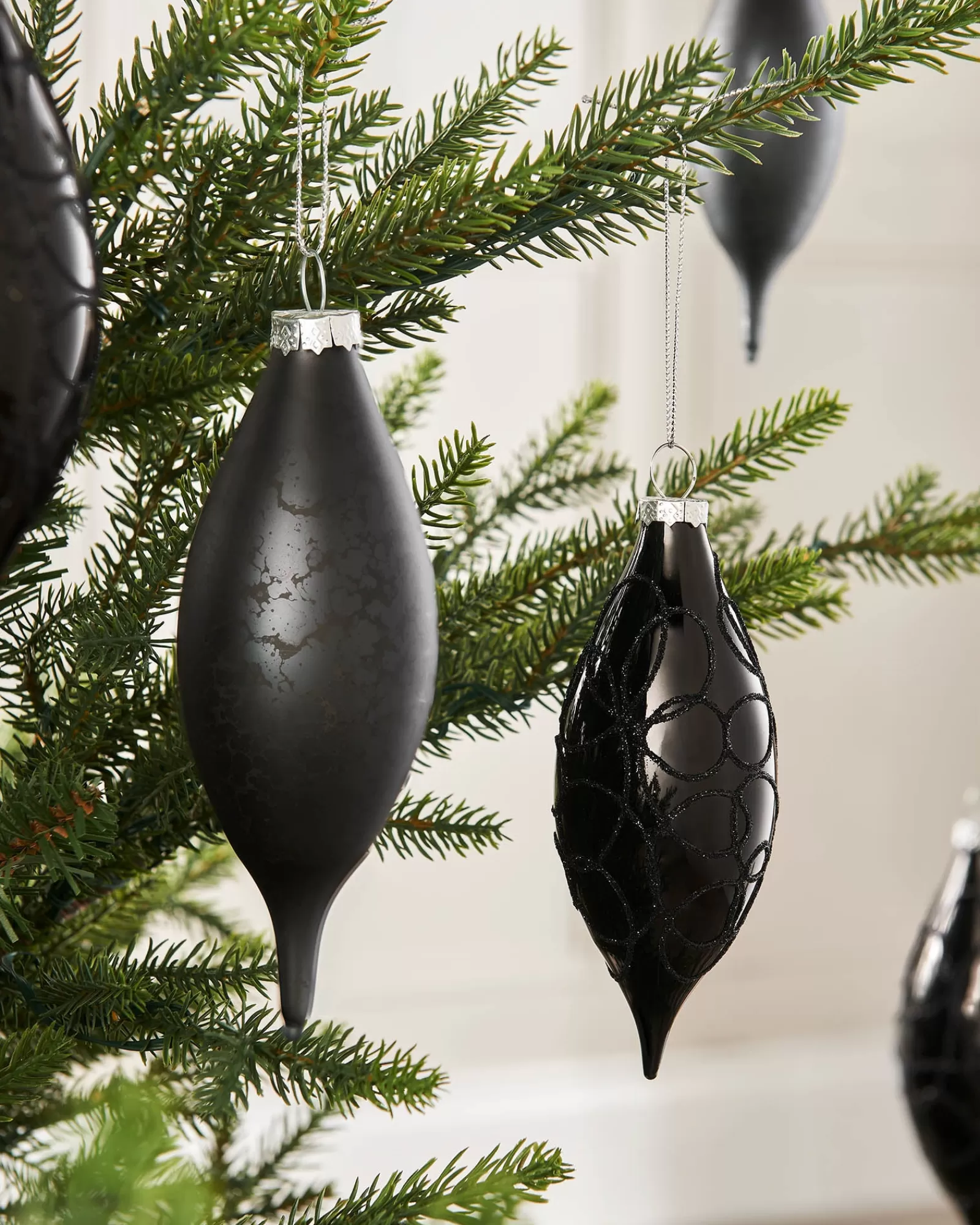 WeRChristmas Glass Baubles^Black Glass Baubles, 5 Pack, 15 Cm