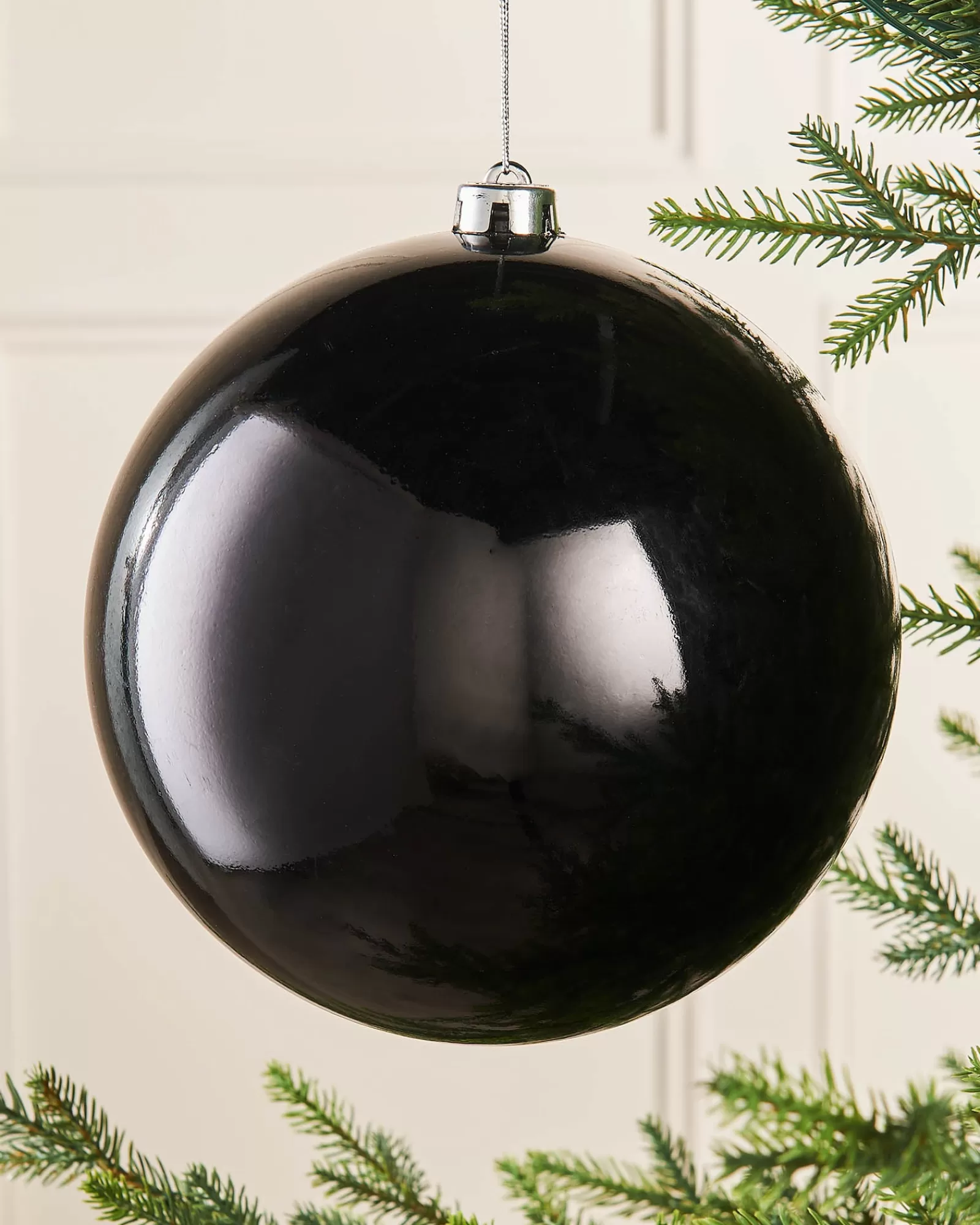 WeRChristmas Oversized Baubles | Shatterproof Baubles^Black Large Gloss Shatterproof Bauble, 20 Cm