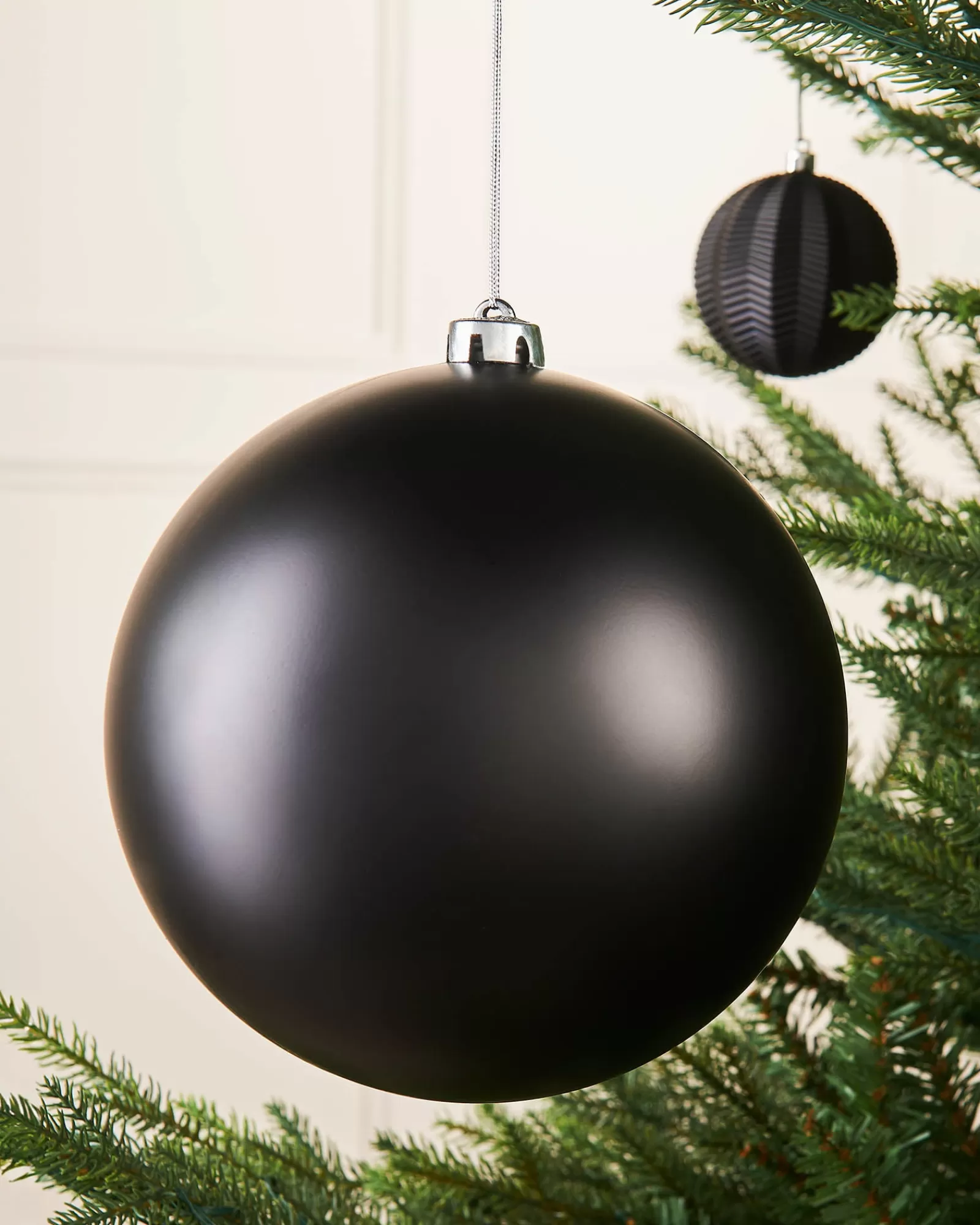 WeRChristmas Oversized Baubles | Shatterproof Baubles^Black Large Matt Shatterproof Bauble, 20 Cm