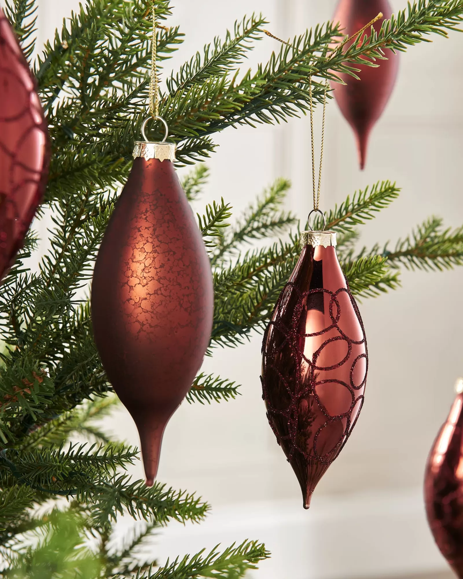 WeRChristmas Glass Baubles^Burgundy Glass Baubles, 5 Pack, 15 Cm