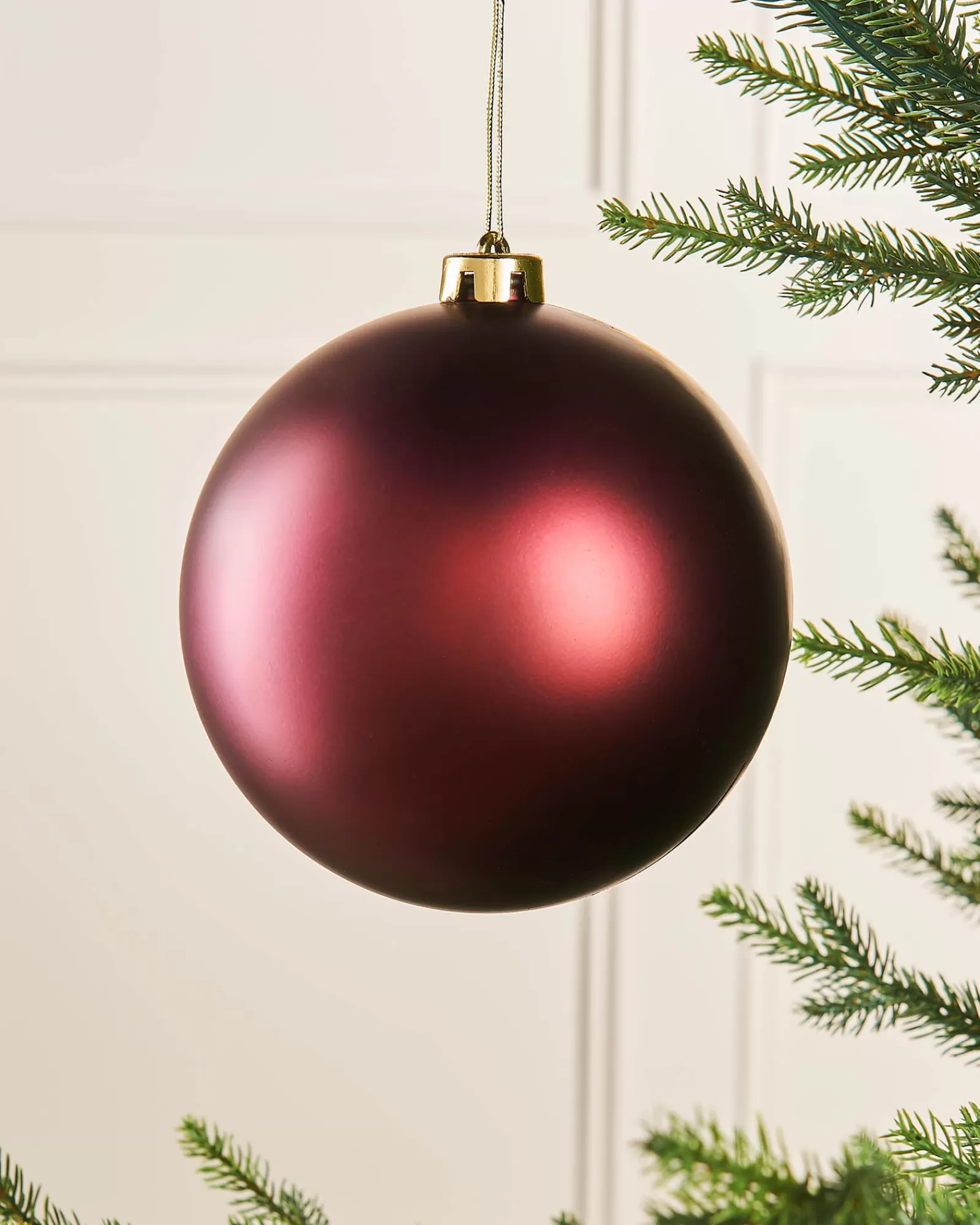 WeRChristmas Oversized Baubles | Shatterproof Baubles^Burgundy Large Matt Shatterproof Bauble, 15 Cm