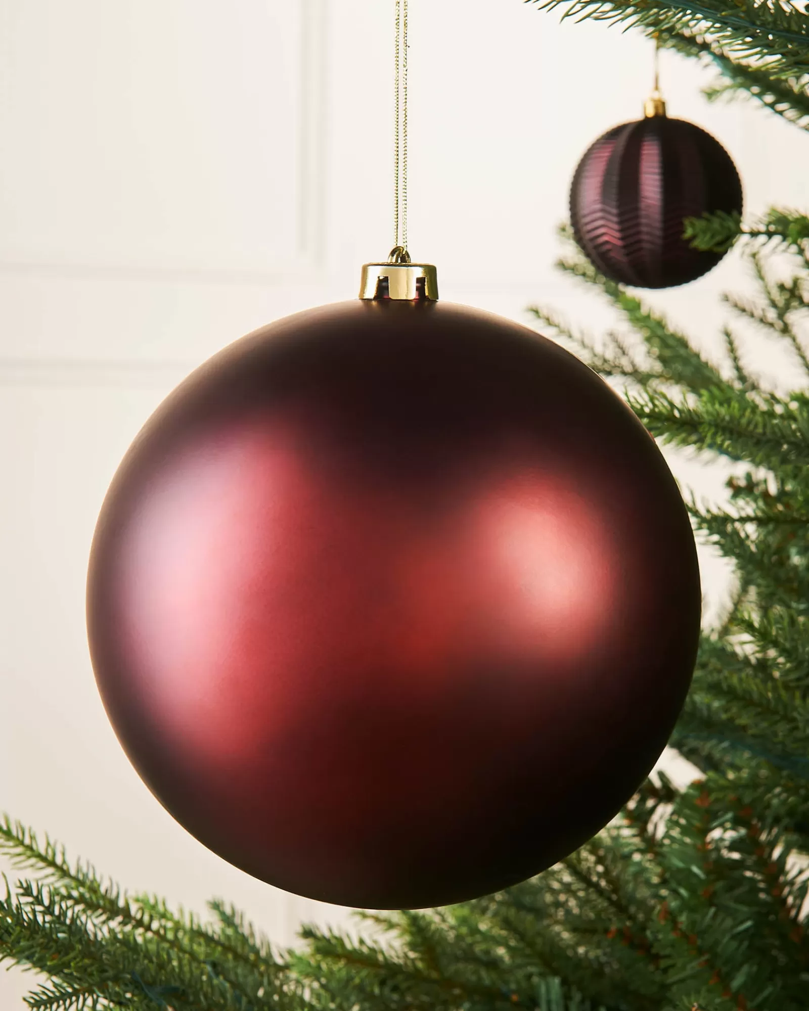 WeRChristmas Oversized Baubles | Shatterproof Baubles^Burgundy Large Matt Shatterproof Bauble, 20 Cm