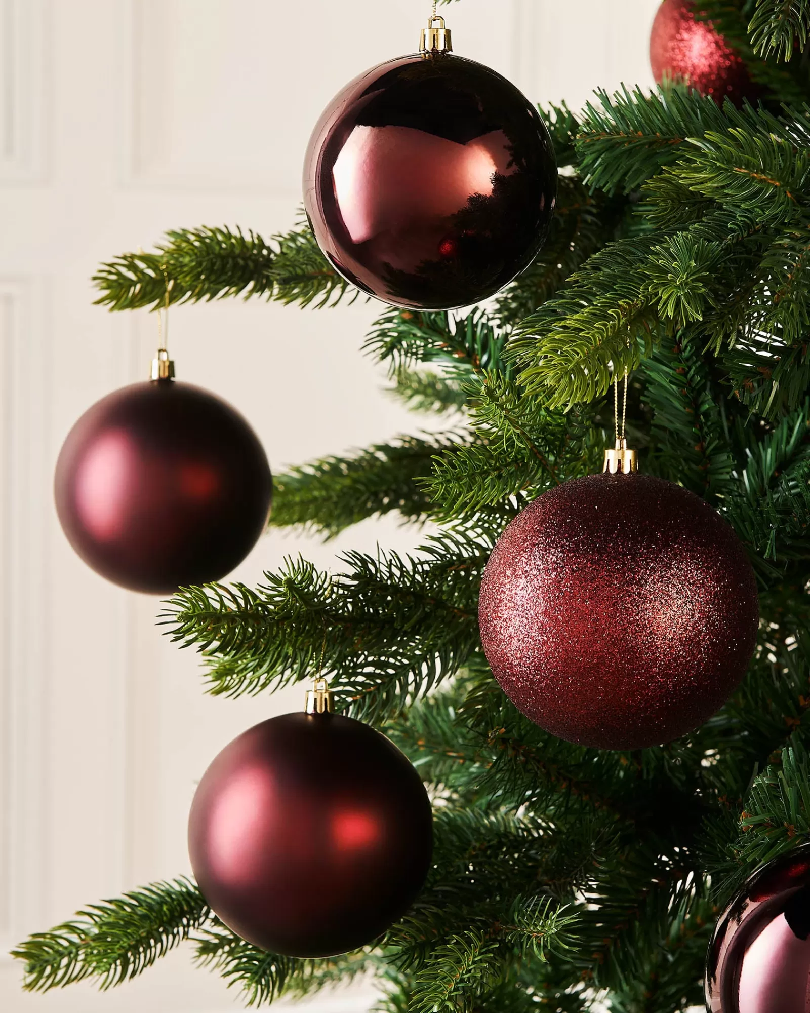 WeRChristmas Oversized Baubles | Shatterproof Baubles^Burgundy Shatterproof Baubles, 9 Pack, 10 Cm