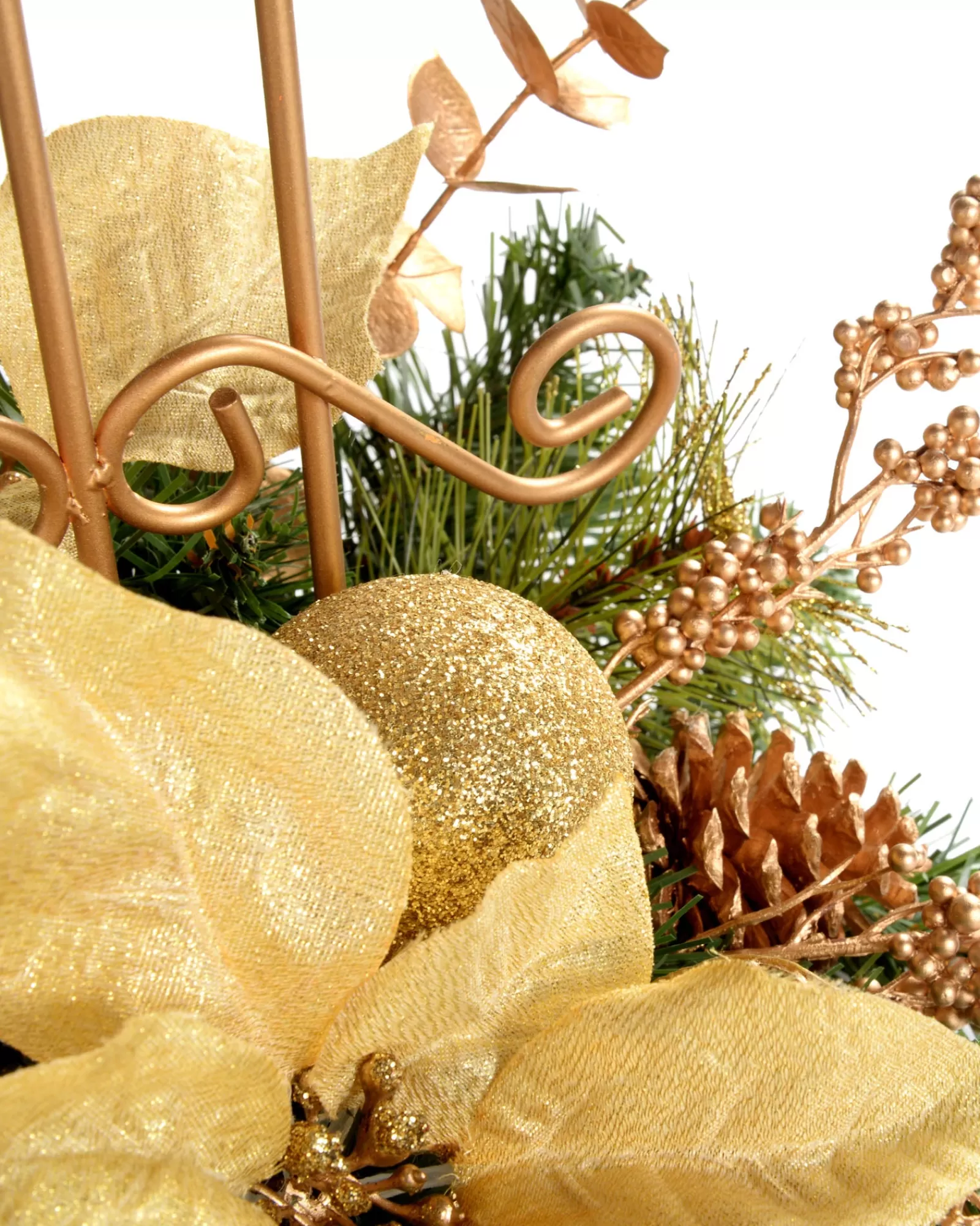 WeRChristmas Table Decorations | Candle Holder Garlands^Decorated Table Centre Piece Candle Holder - Cream/ Gold, Single Pillar