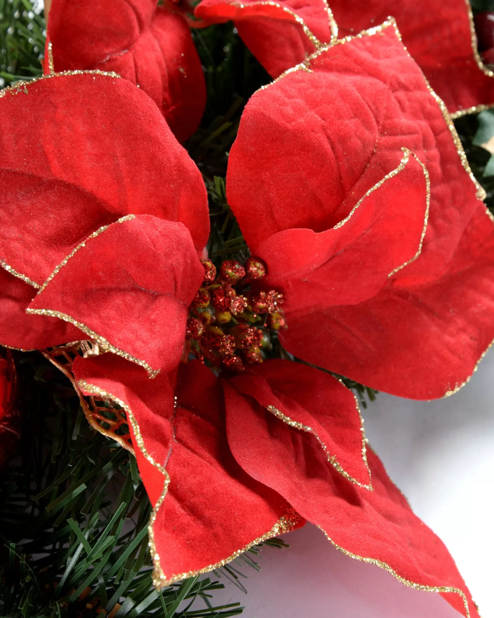WeRChristmas Candle Holder Garlands | Decorated Garlands^Decorated Table Centre Piece Candle Holder - Red/Gold, 3 Pillar