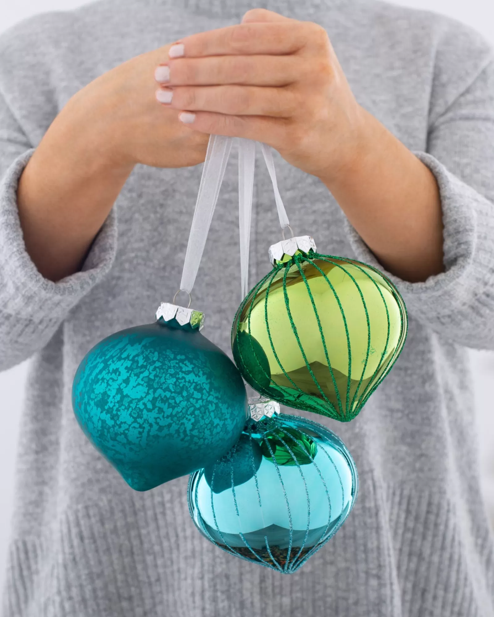 WeRChristmas Glass Baubles^Emerald Green Glass Baubles, 3 Pack, 11 Cm