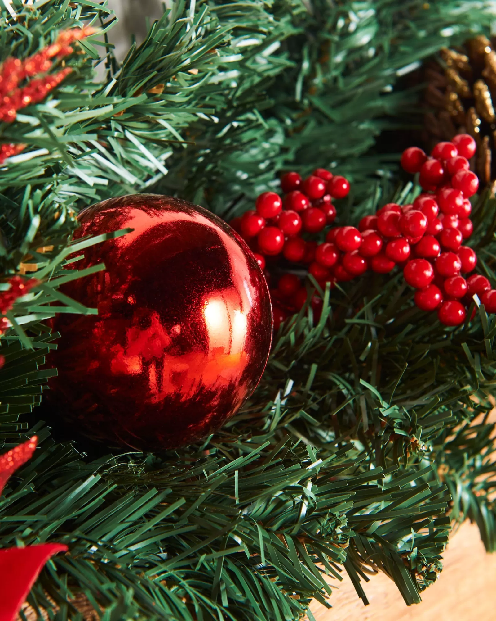 WeRChristmas Decorated Garlands | Pre Lit Garlands^Extra Thick Decorated Garland, Red/Gold, 9 Ft
