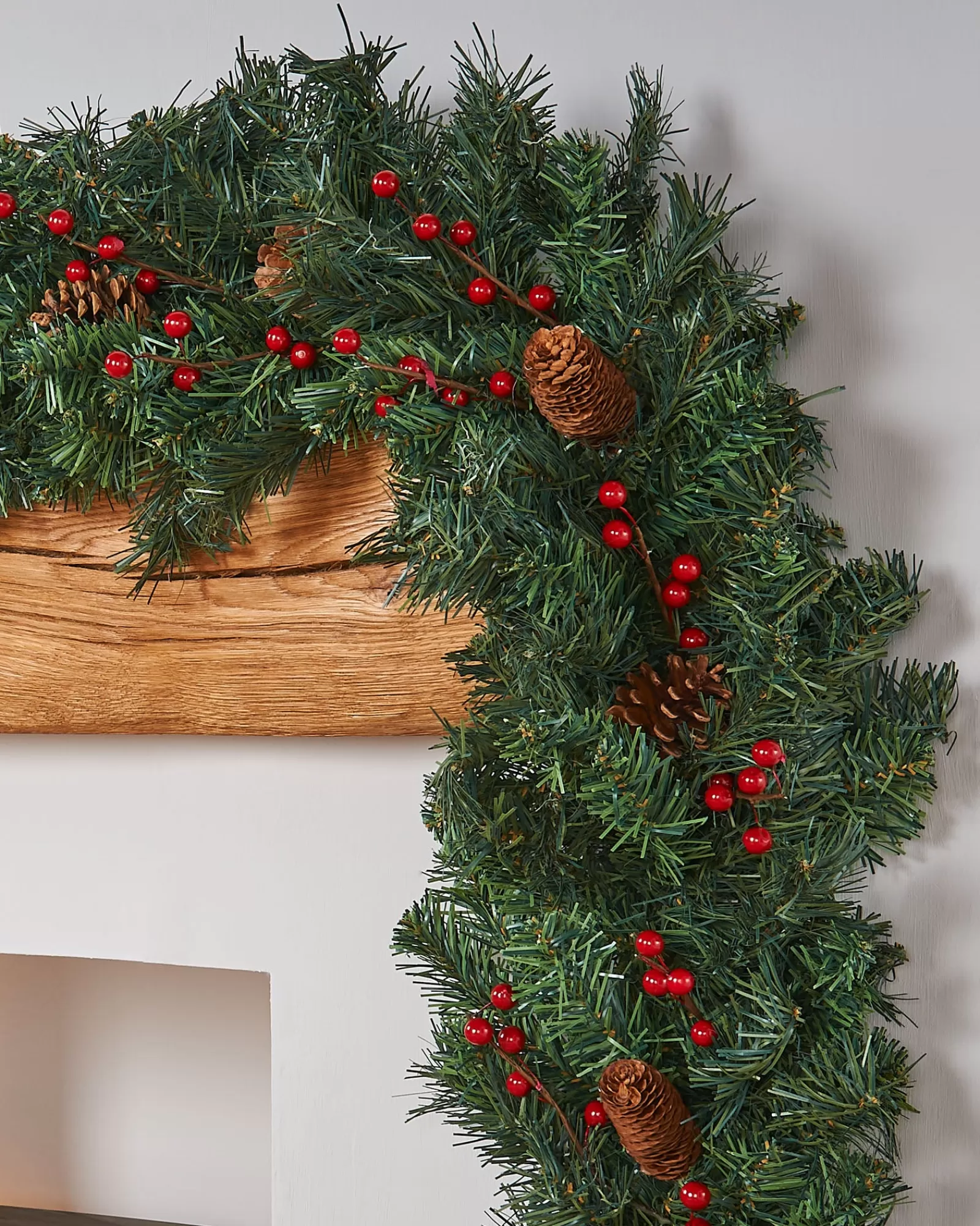 WeRChristmas Decorated Garlands^Extra Thick Mixed Pine Garland, Pinecones & Berries, 9 Ft