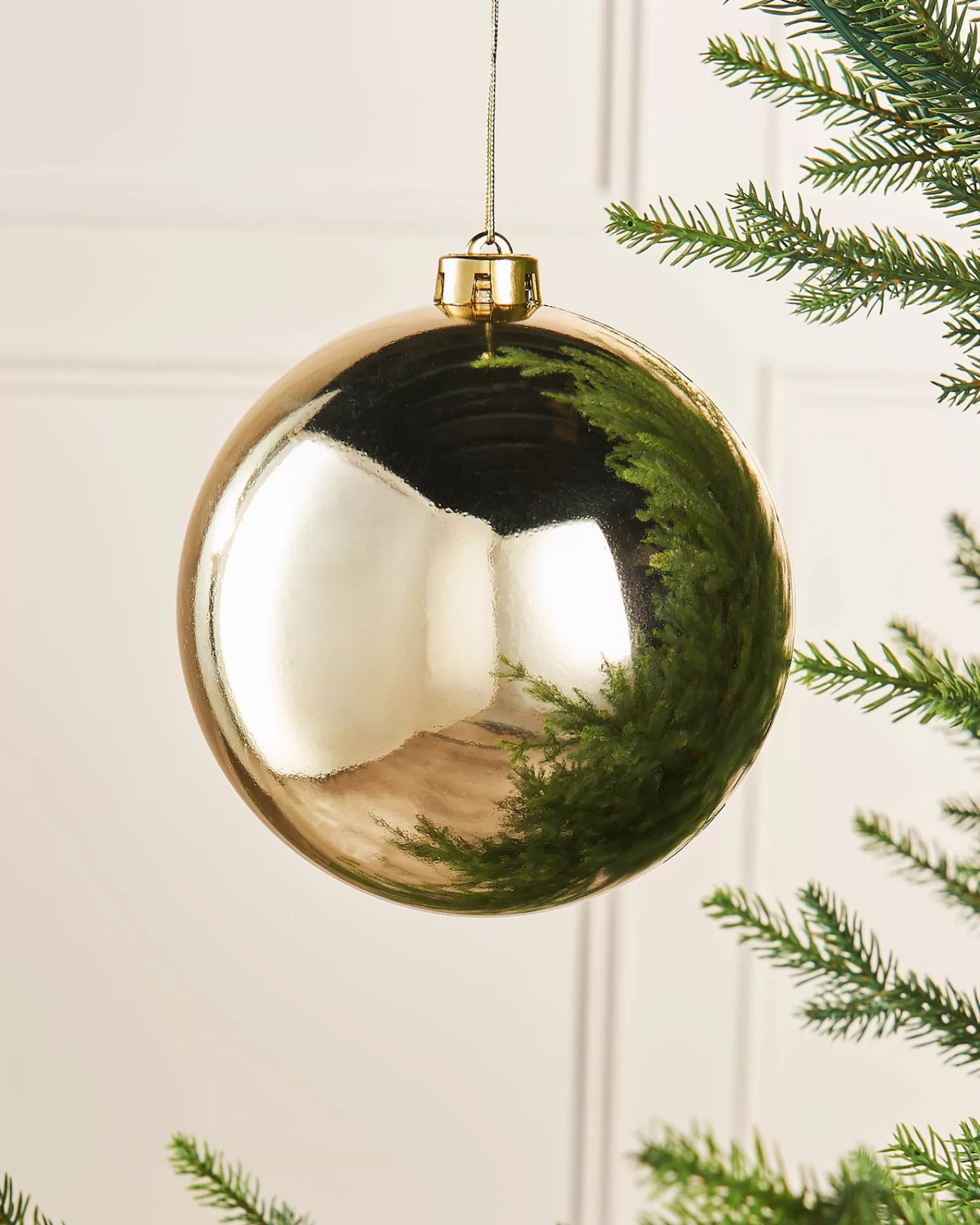 WeRChristmas Oversized Baubles | Shatterproof Baubles^Gold Large Gloss Shatterproof Bauble, 15 Cm