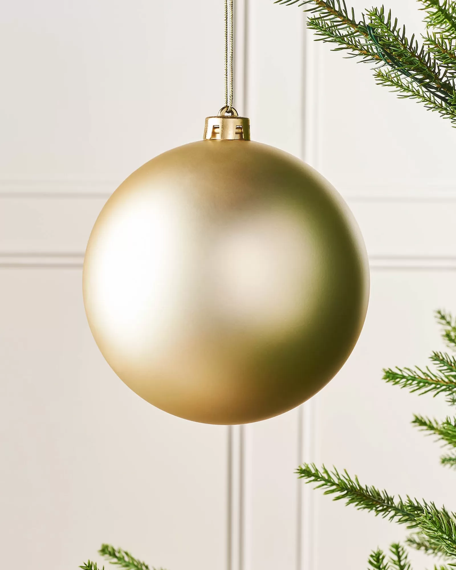 WeRChristmas Oversized Baubles | Shatterproof Baubles^Gold Large Matt Shatterproof Bauble, 15 Cm