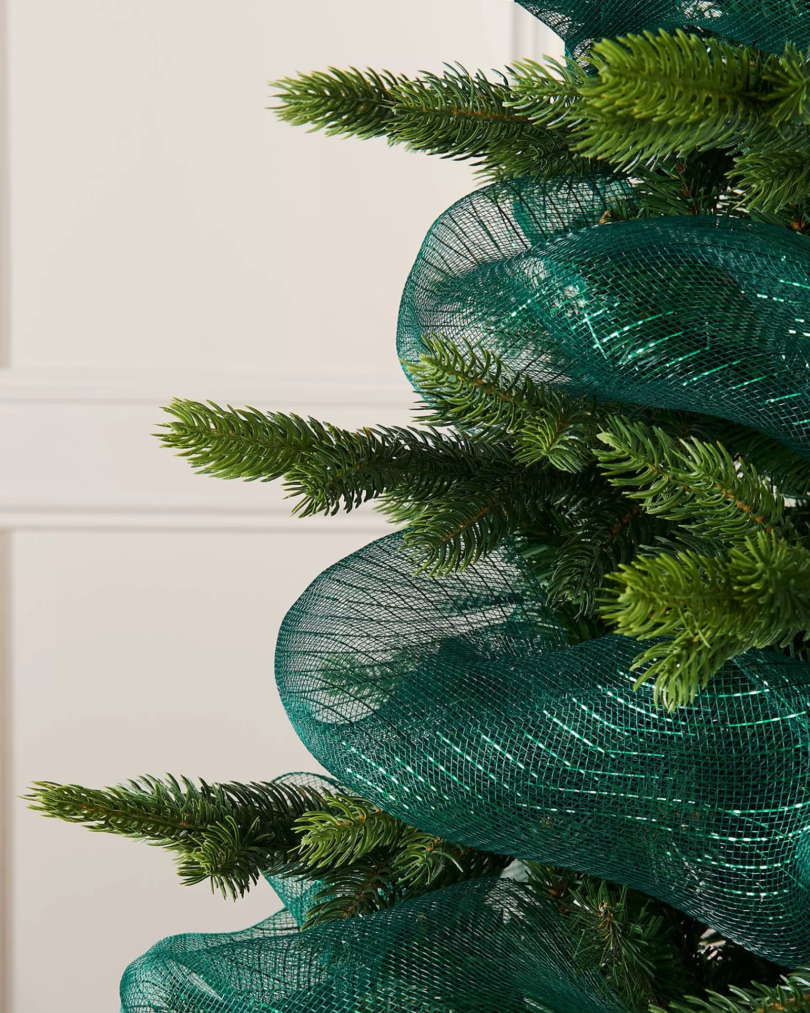 WeRChristmas Deco Mesh^Green Mesh With Green Foil, 9 M