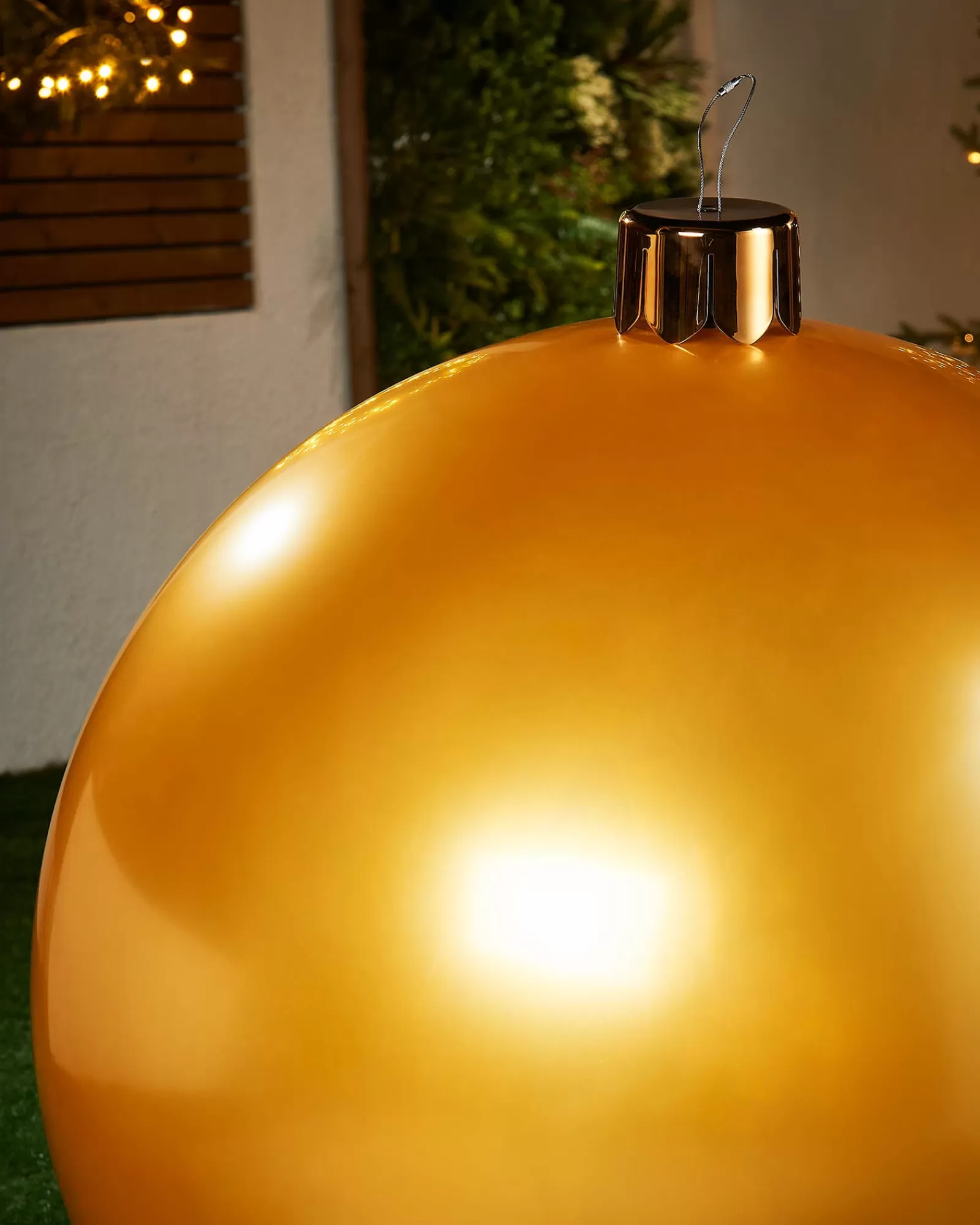 WeRChristmas Inflatables | Outdoor Inflatable Baubles^Inflatable Christmas Bauble, Gold, 76 Cm