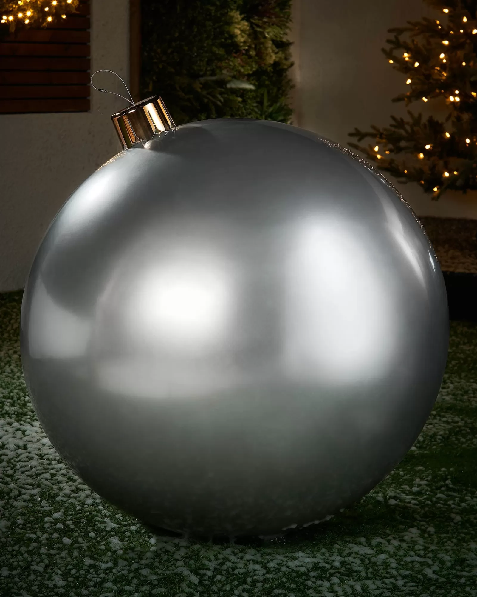 WeRChristmas Inflatables | Outdoor Inflatable Baubles^Inflatable Christmas Bauble, Silver, 76 Cm