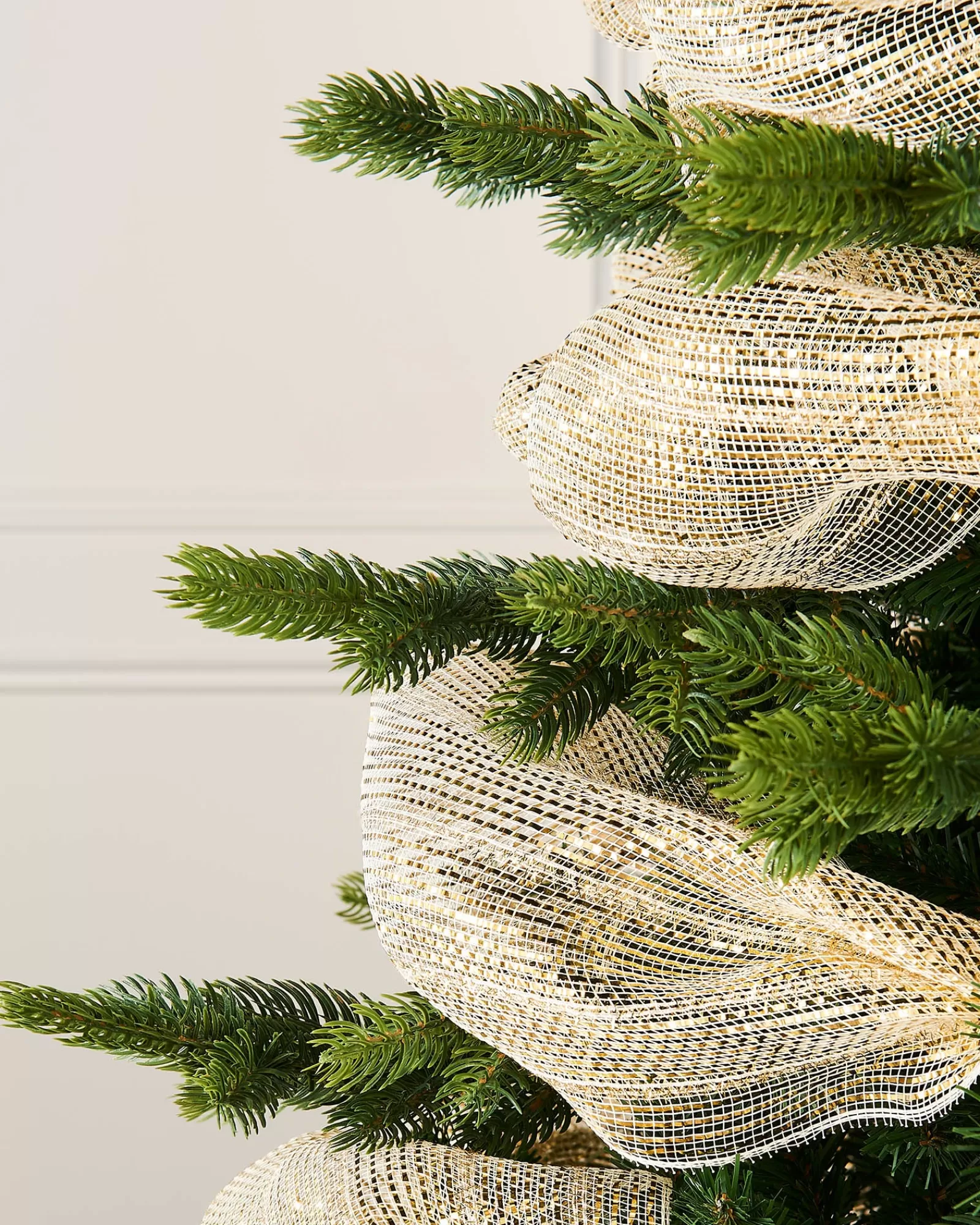 WeRChristmas Deco Mesh^Ivory Mesh With Pale Gold Foil, 9 M