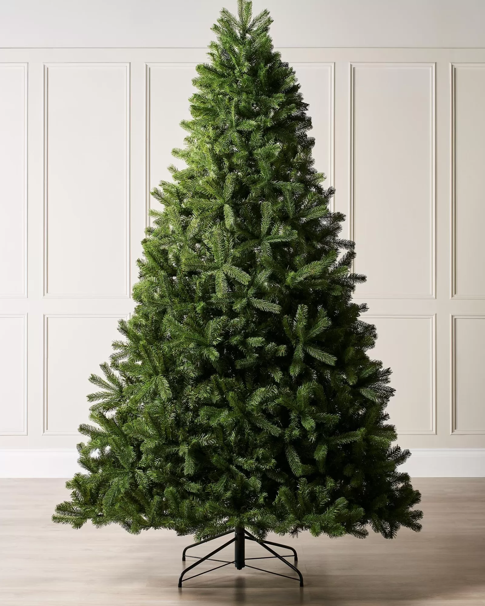 WeRChristmas Unlit Christmas Trees^Large Mixed Pine Christmas Tree, 8 Ft