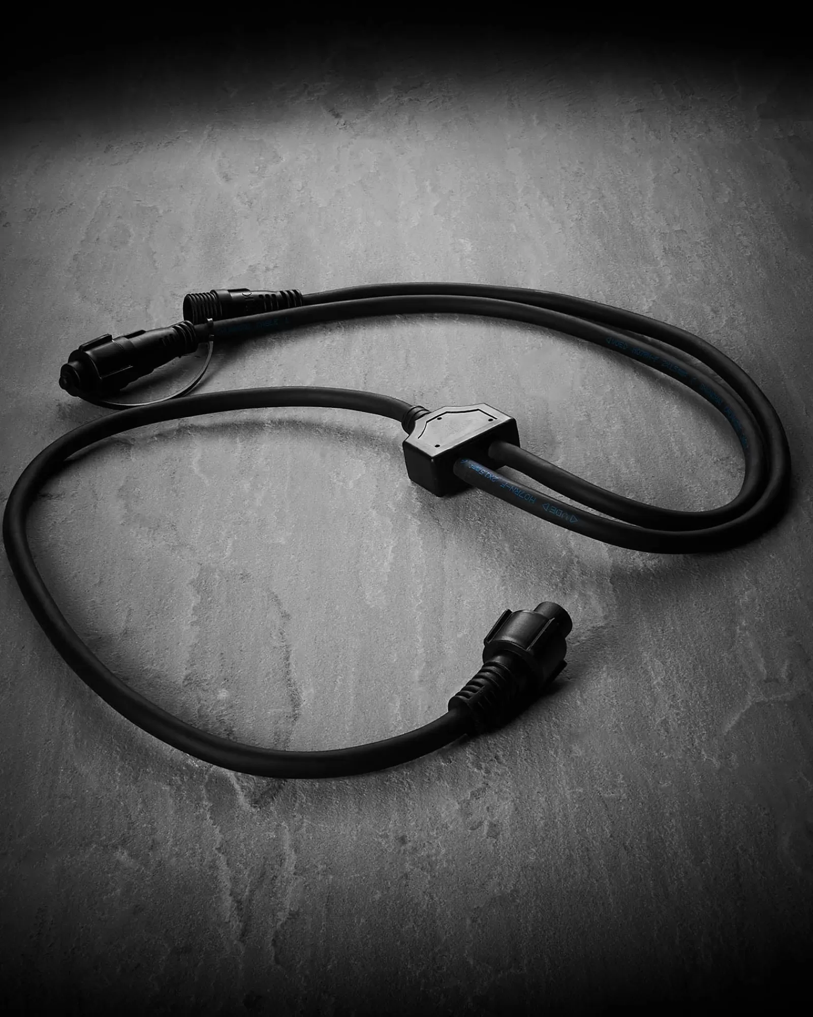 WeRChristmas Link Festoon | Accessories^LINK FESTOON Y Cord Connector, Connectable, Black