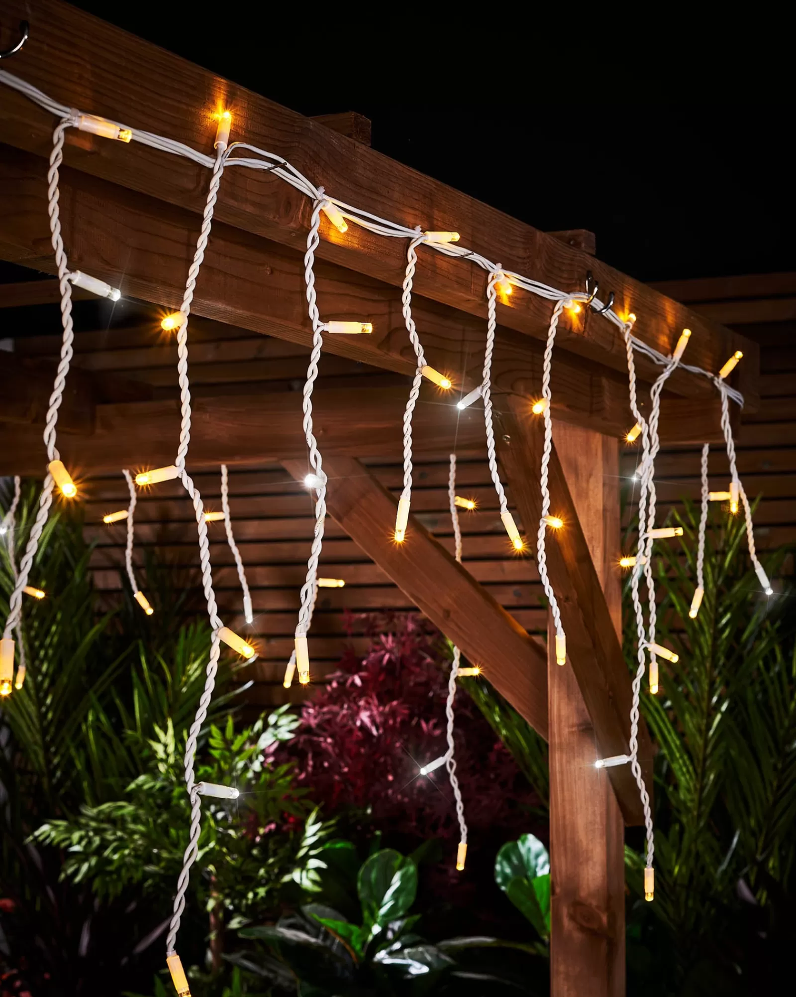 WeRChristmas Link Pro | Icicle Lights^LINK PRO Twinkling LED Icicle Lights, Warm White / White