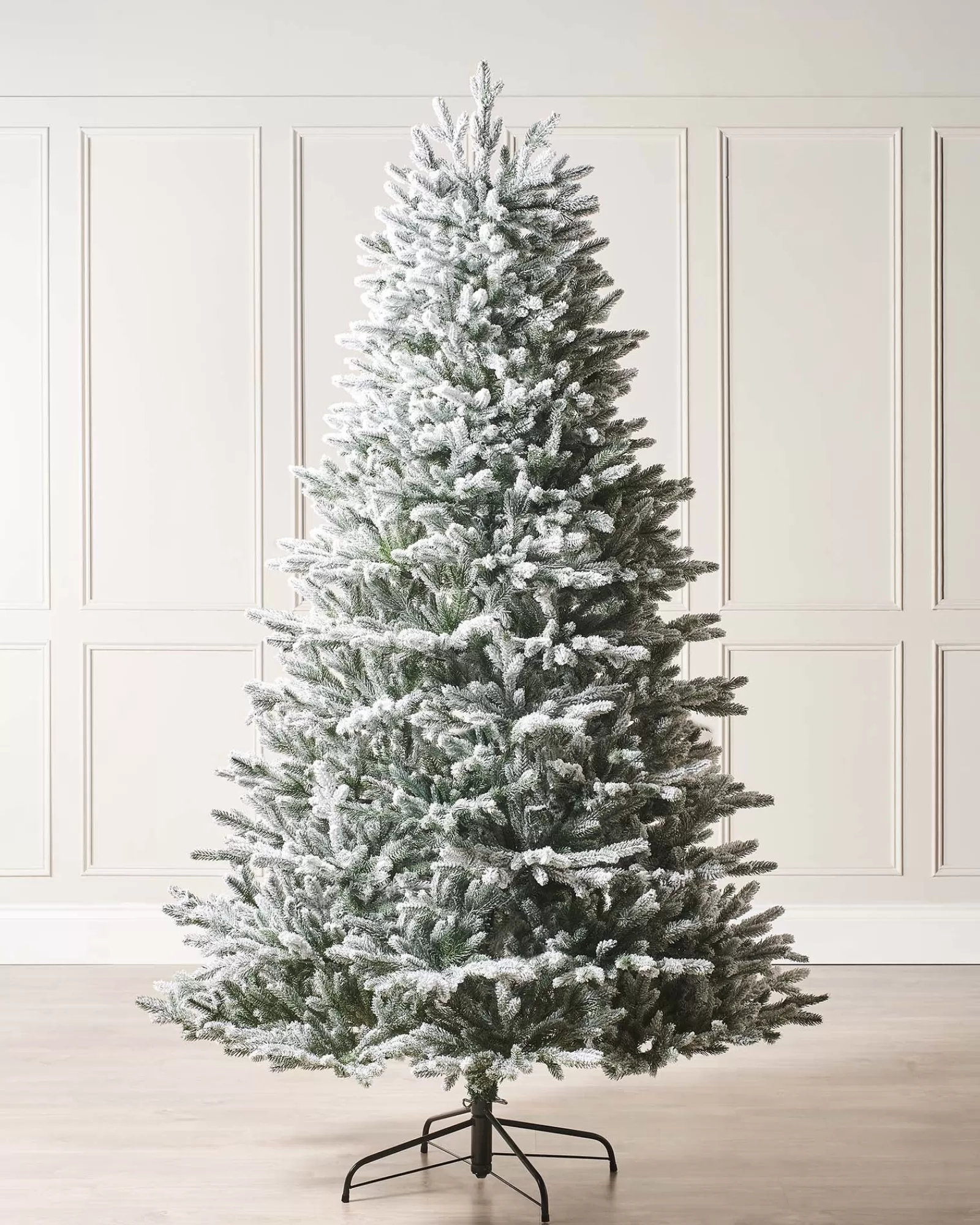 WeRChristmas Premium Christmas Trees | Snow Flocked Christmas Trees^Luxury Snow Flocked Christmas Tree, 6 Ft