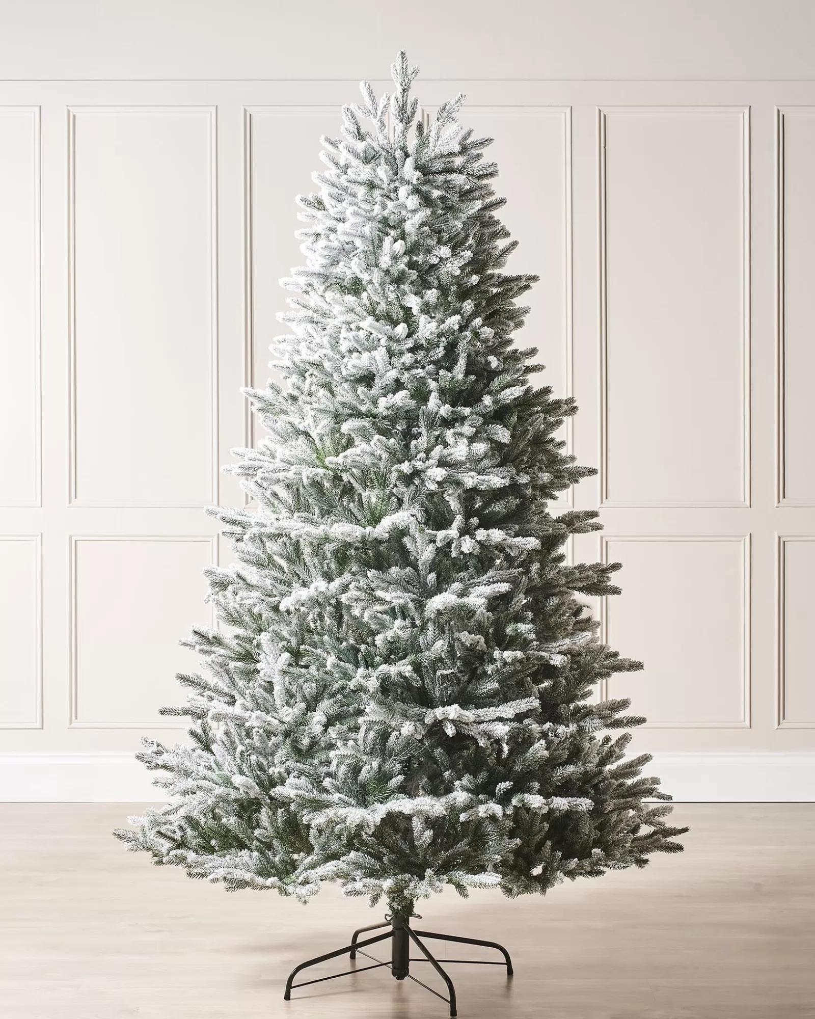 WeRChristmas Premium Christmas Trees | Snow Flocked Christmas Trees^Luxury Snow Flocked Christmas Tree, 7 Ft